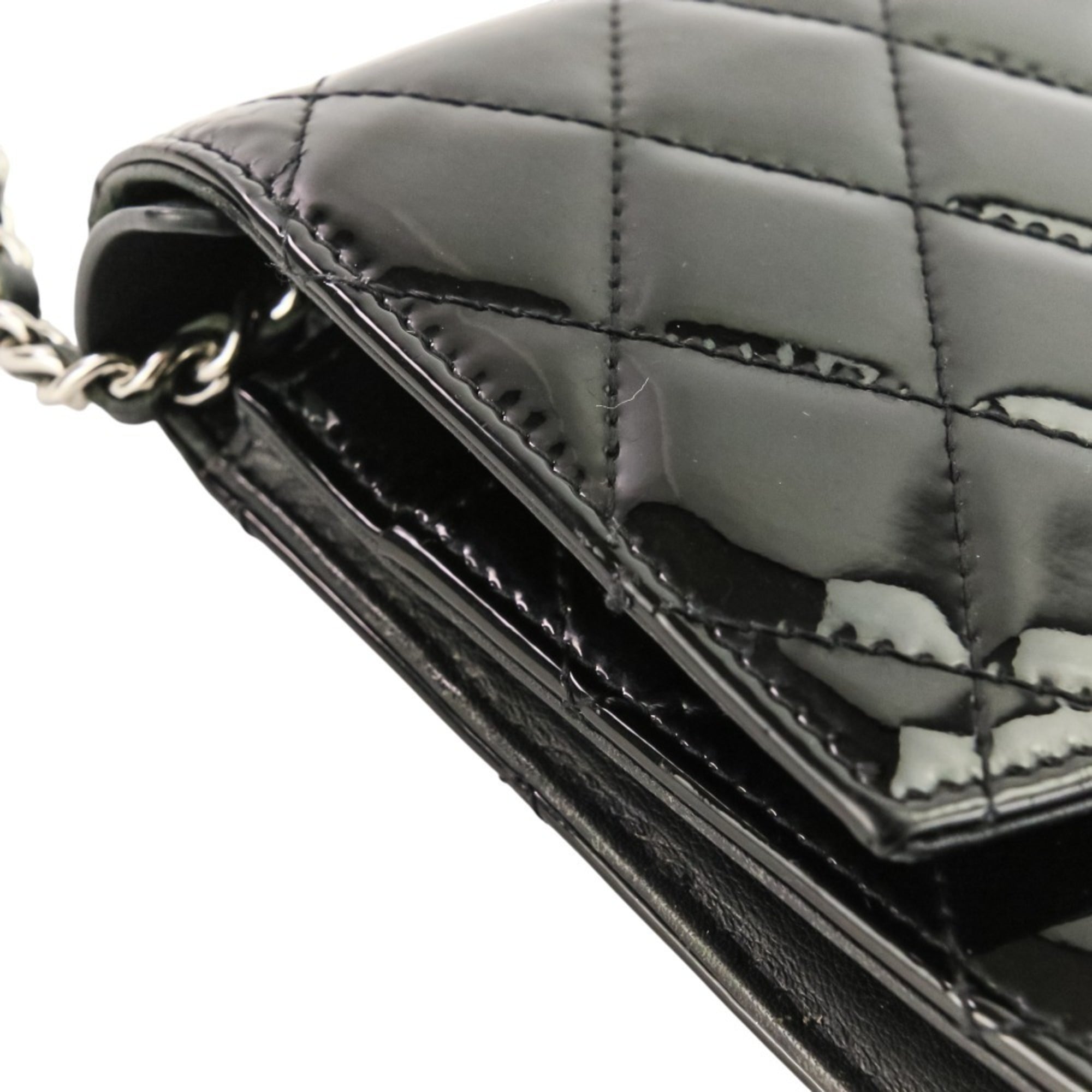Chanel Matelasse Black Patent Leather Chain/Shoulder Wallet (Pre-Owned)