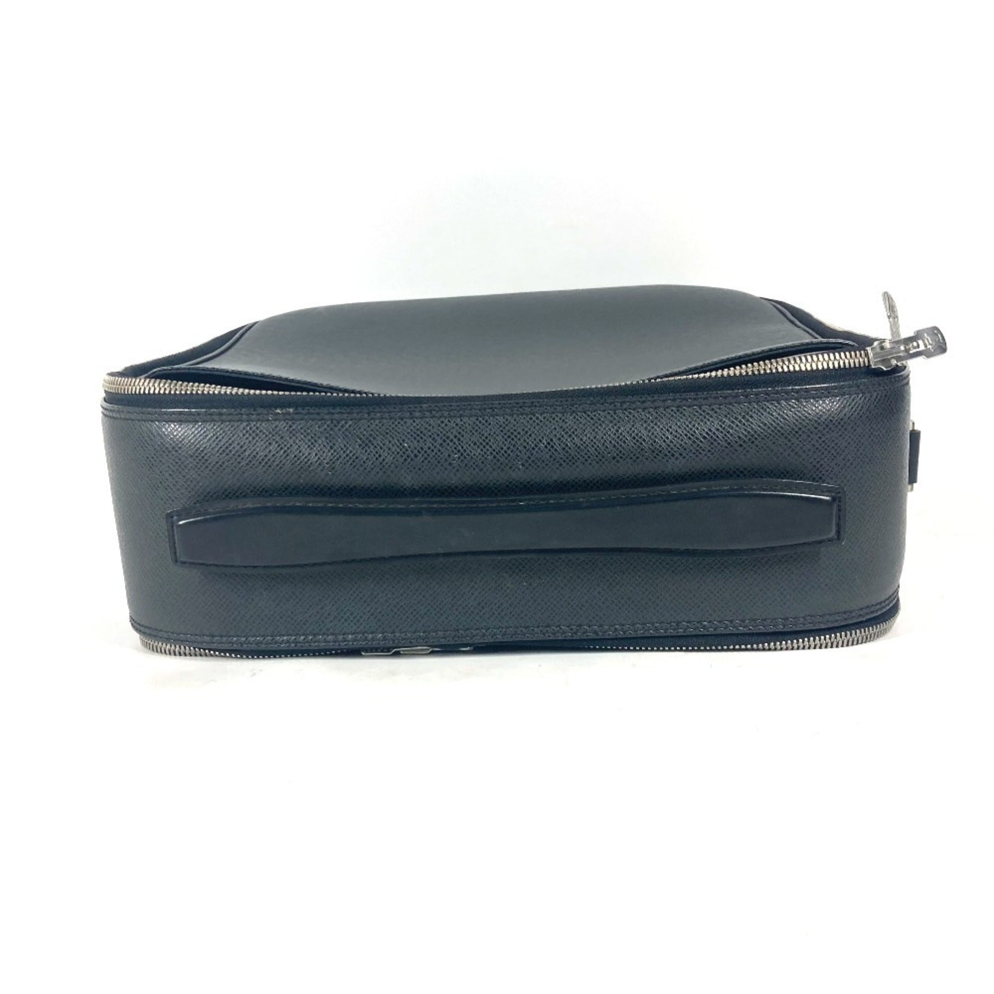 Louis Vuitton Ardoise Black Taiga Leather Handbag Shoulder Bag (Pre-Owned)