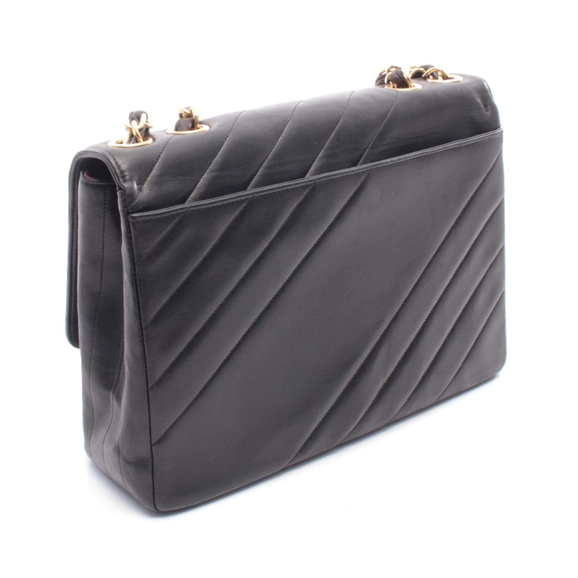 Chanel Black Leather Handbag Shoulder Bag (Pre-Owned)