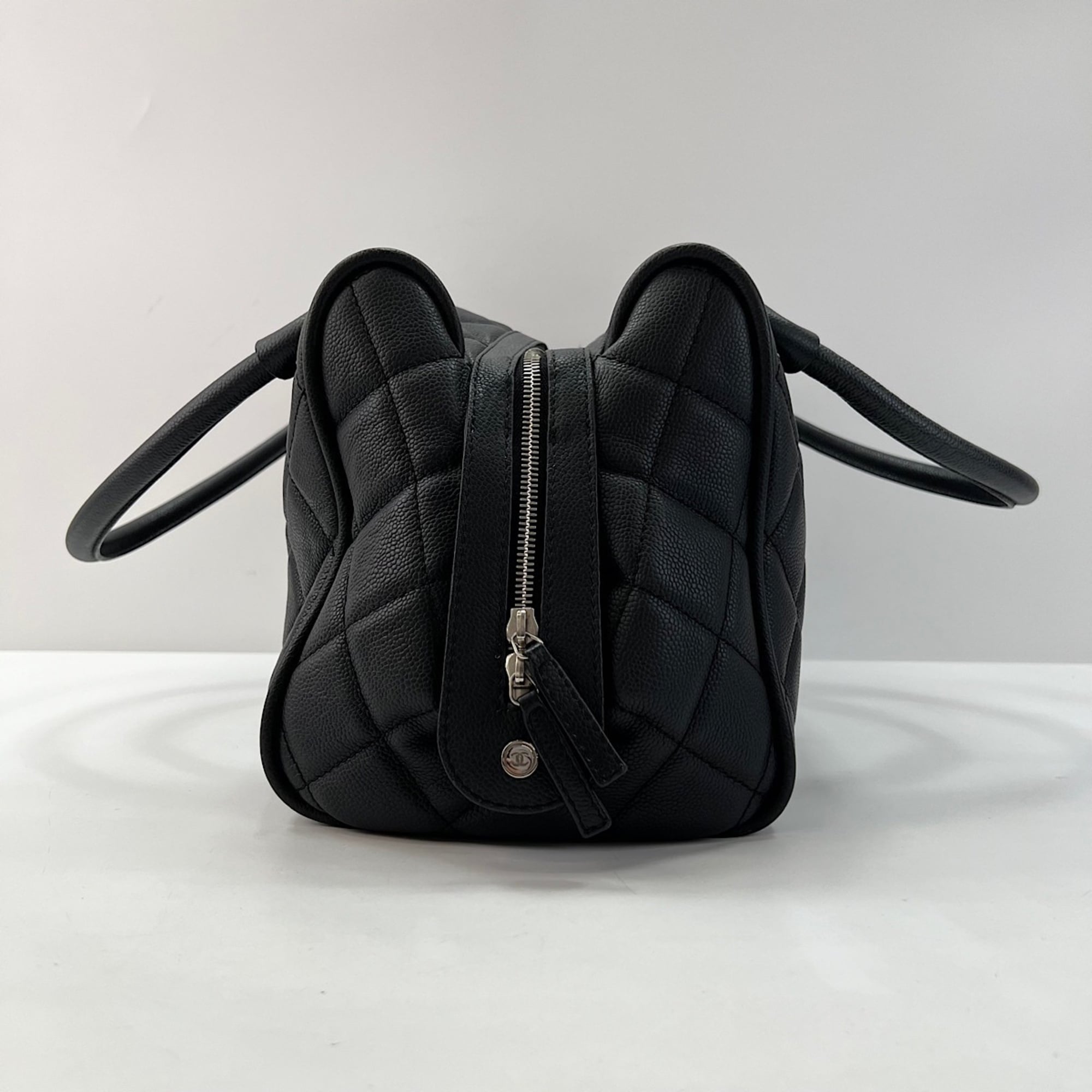 Chanel Matelasse Black Handbag (Pre-Owned)