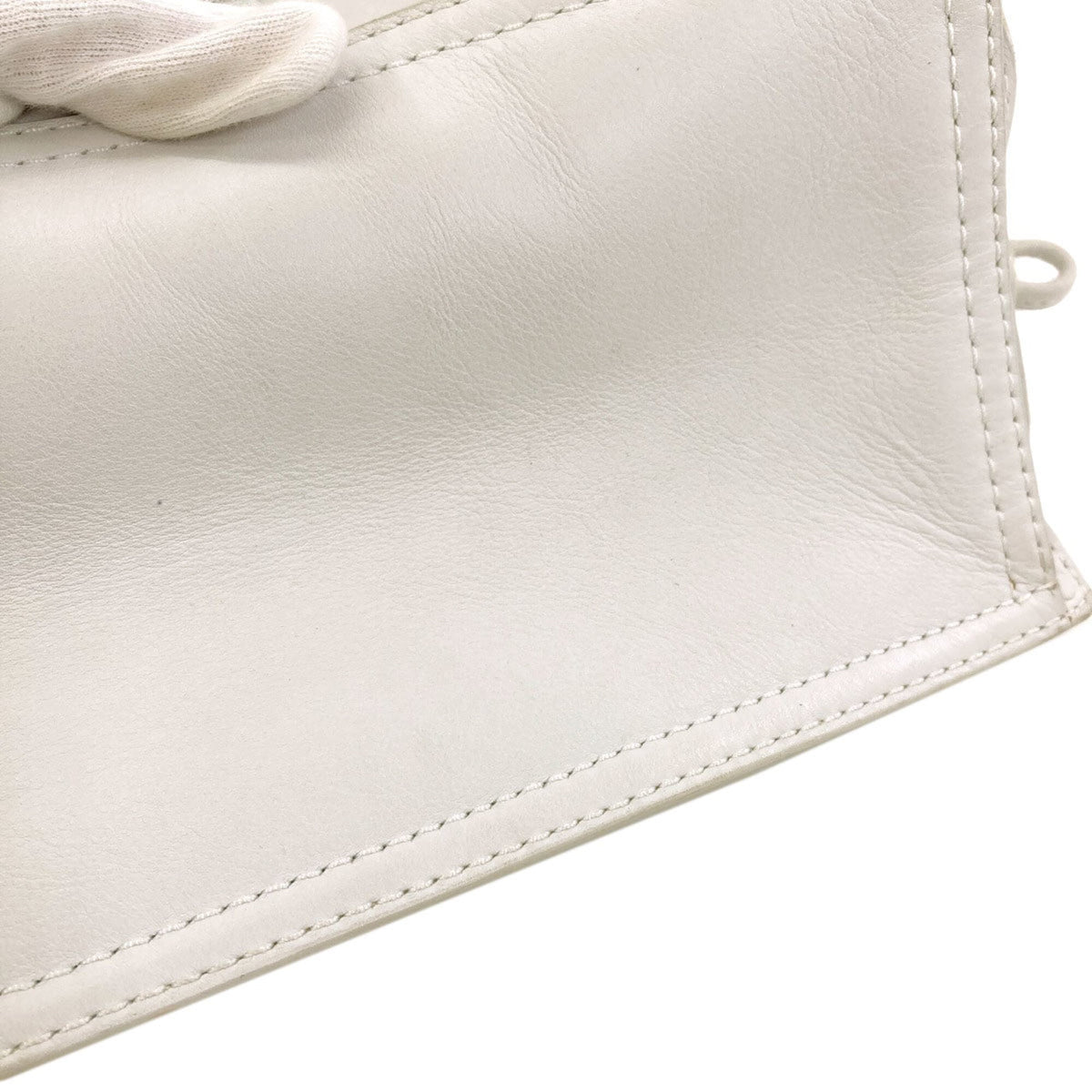Loewe White Leather Tote Bag (Pre-Owned)