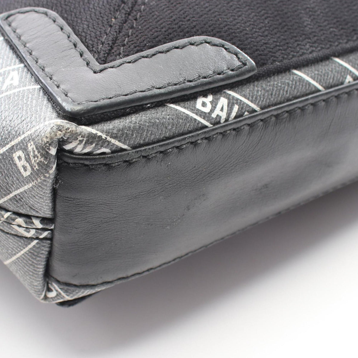 Balenciaga Black Coated Canvas Handbag Pouch (Pre-Owned)