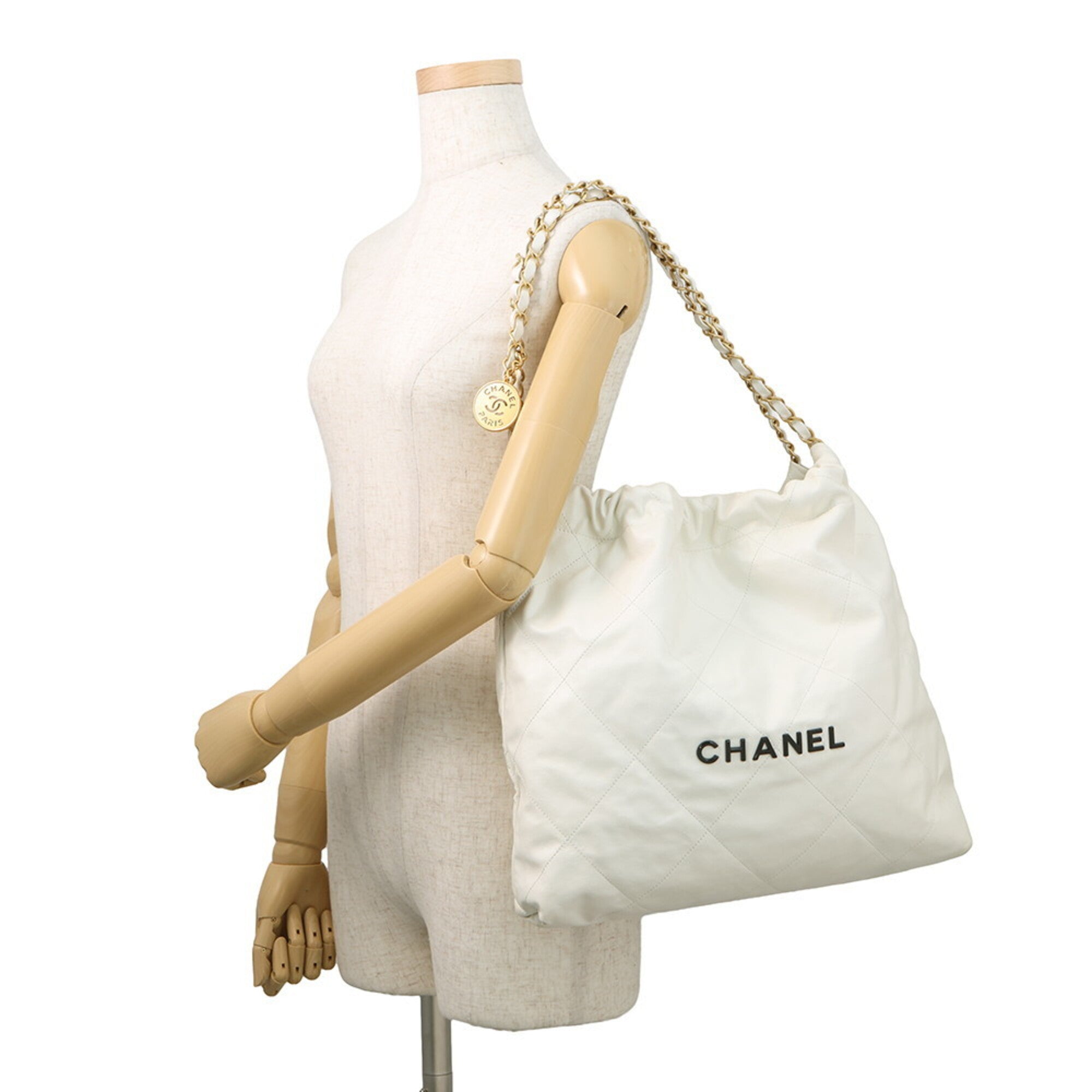 Chanel White Leather Handbag Shoulder Bag (Pre-Owned)