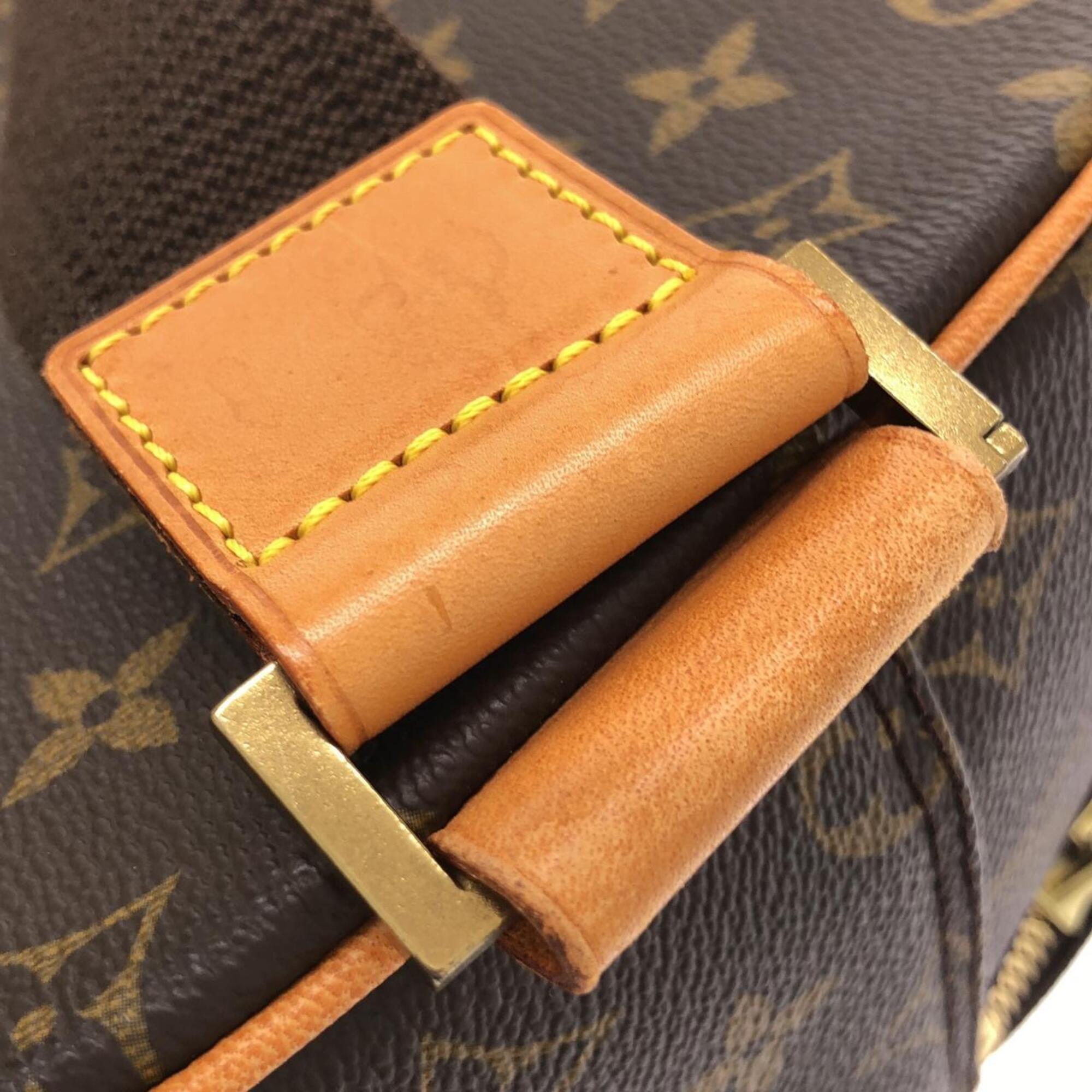 Louis Vuitton Brown Coated Canvas Shoulder Bag (Pre-Owned)