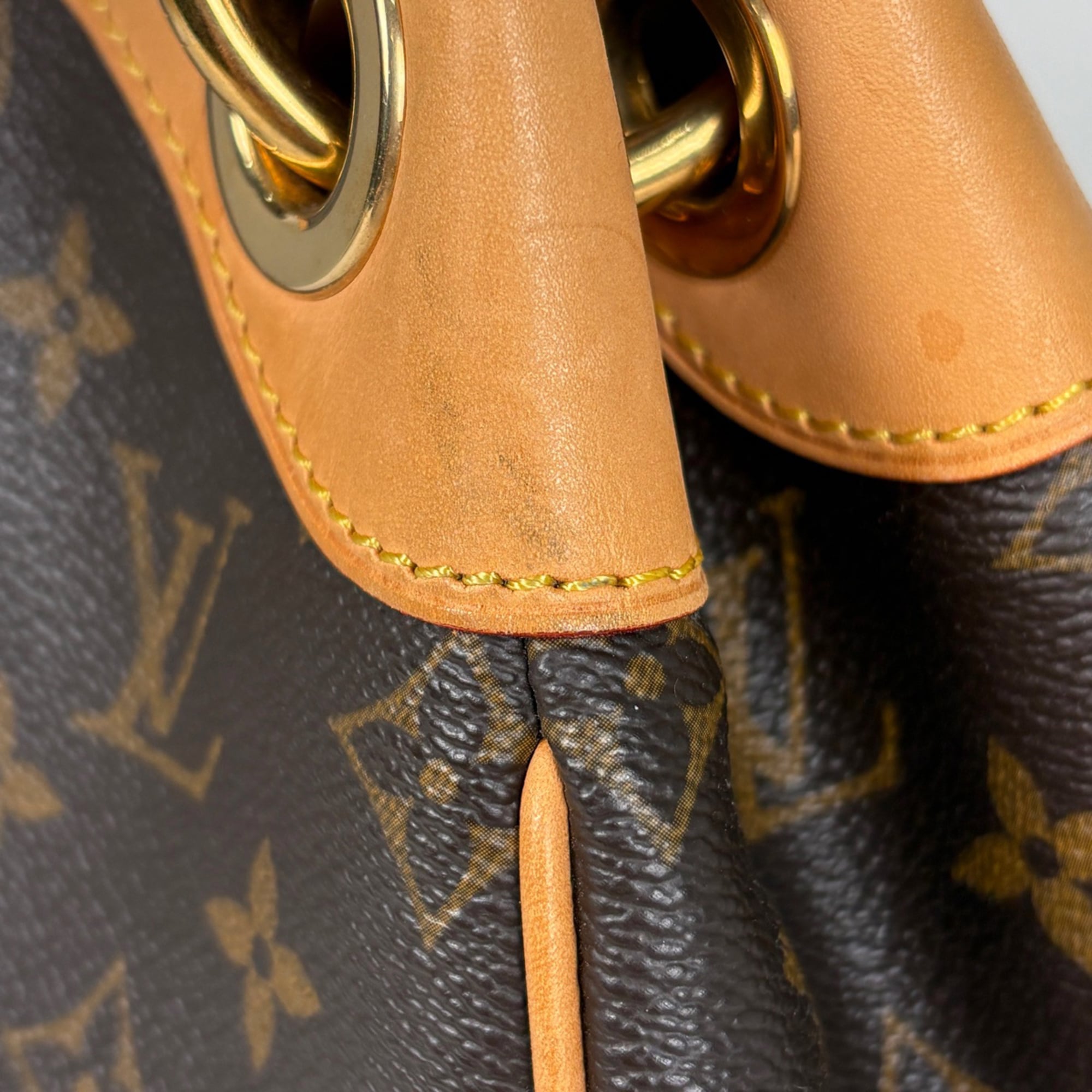 Louis Vuitton Brown Monogram Shoulder Bag (Pre-Owned)