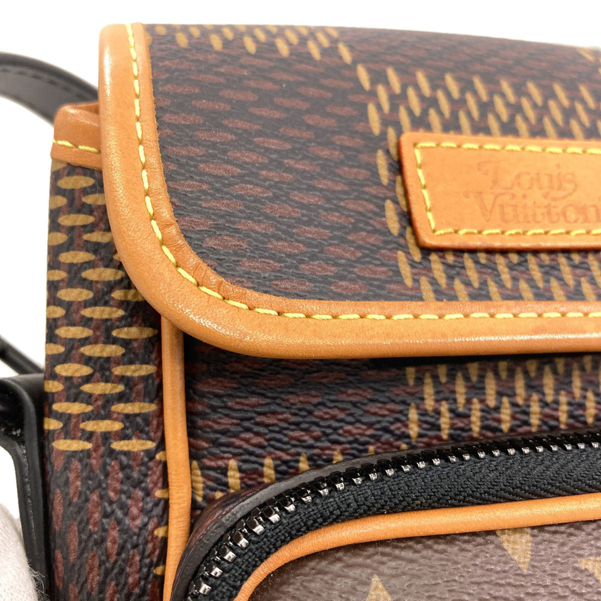 Louis Vuitton Damier Canvas Monogram Canvas Damier Canvas Messenger Bag Shoulder Bag (Pre-Owned)