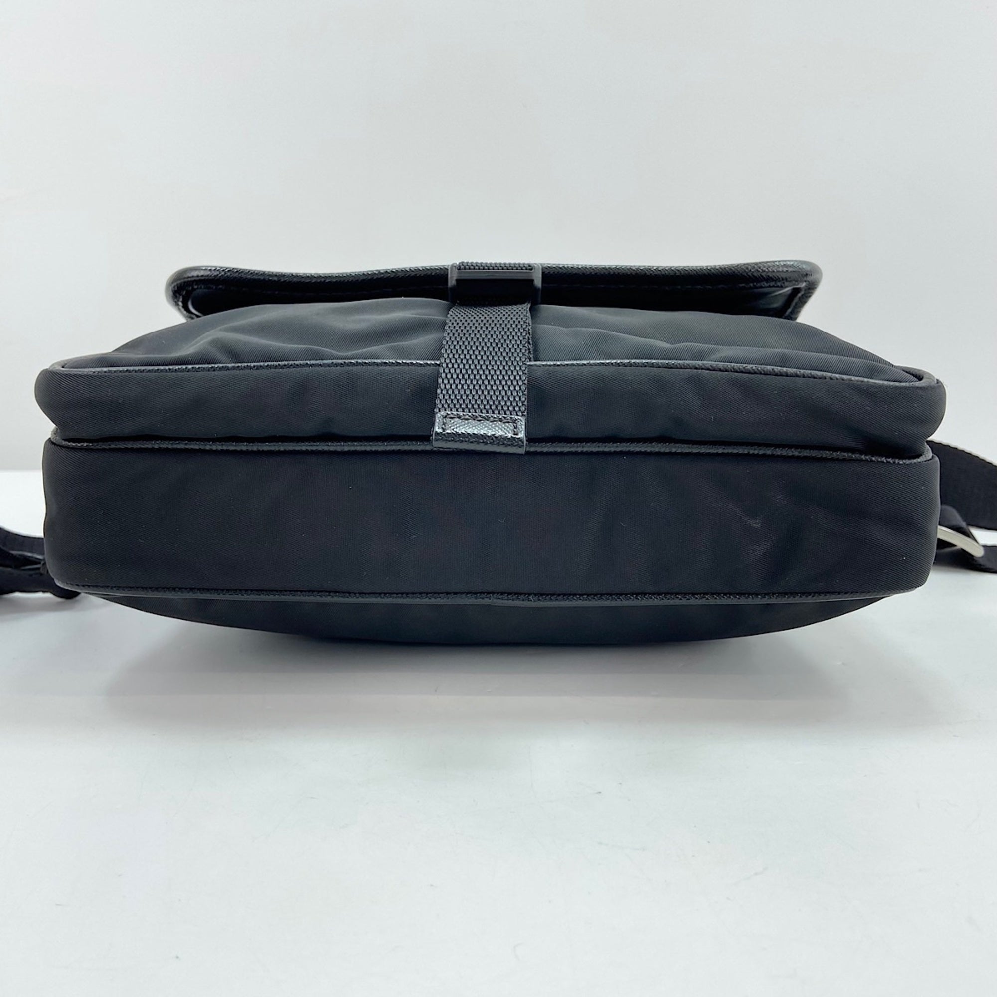 Prada Black Nylon Shoulder Bag (Pre-Owned)