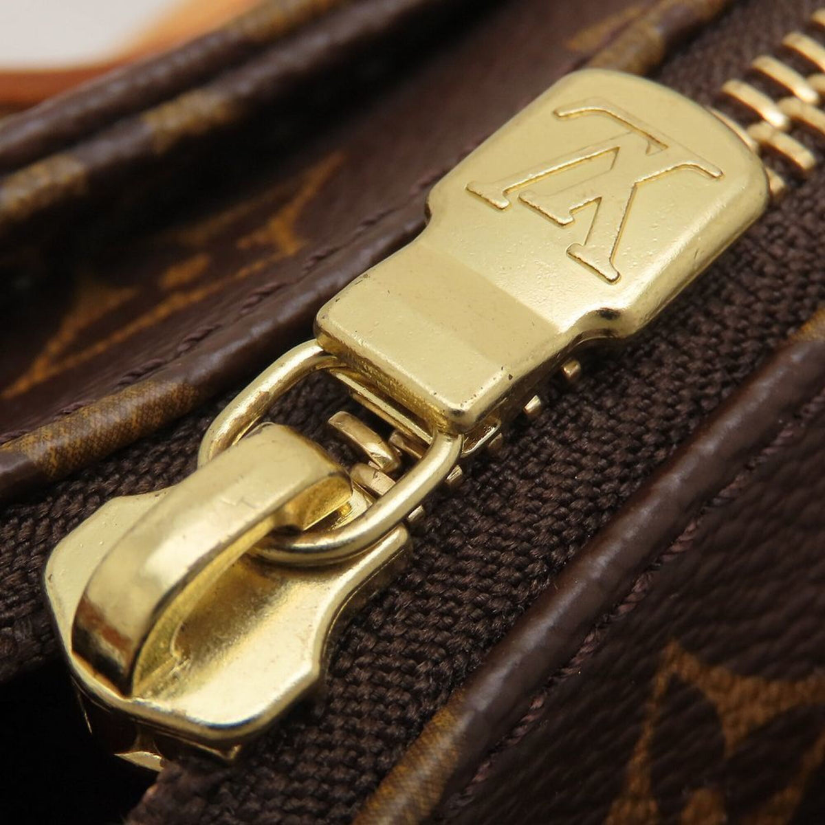 Louis Vuitton Monogram Brown Monogram Shoulder Bag (Pre-Owned)