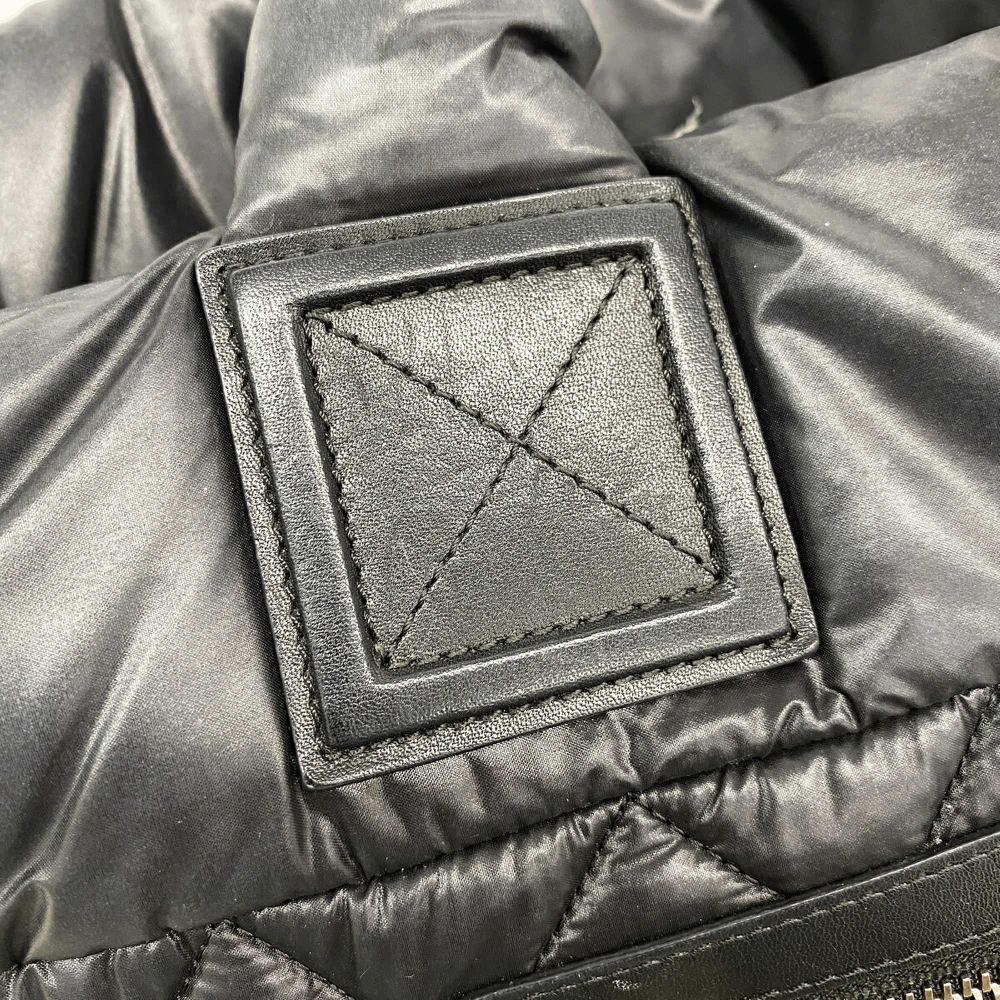 Chanel Black Nylon Tote Bag (Pre-Owned)