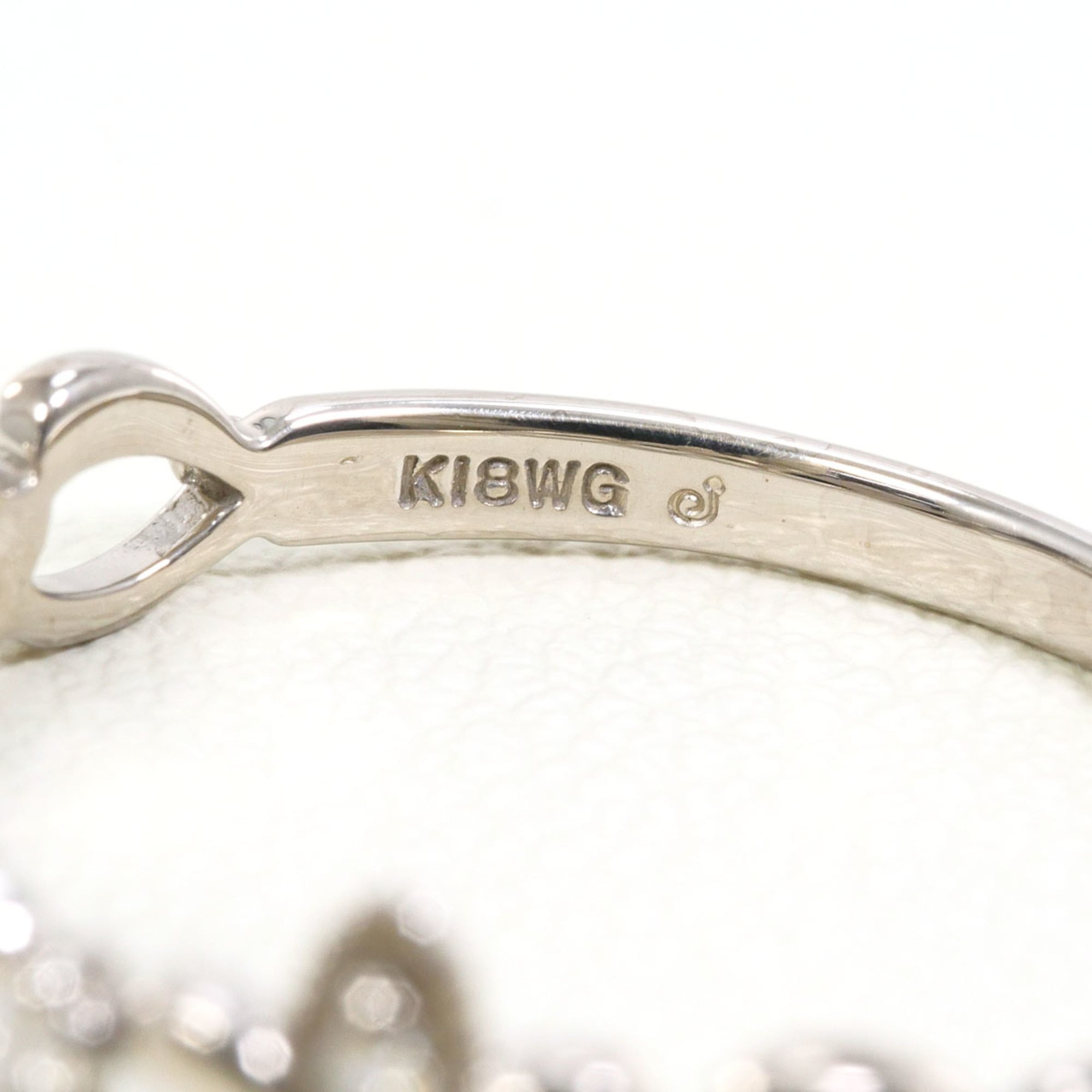 Unbranded White Gold White Gold (18K) Band Ring (Pre-Owned)