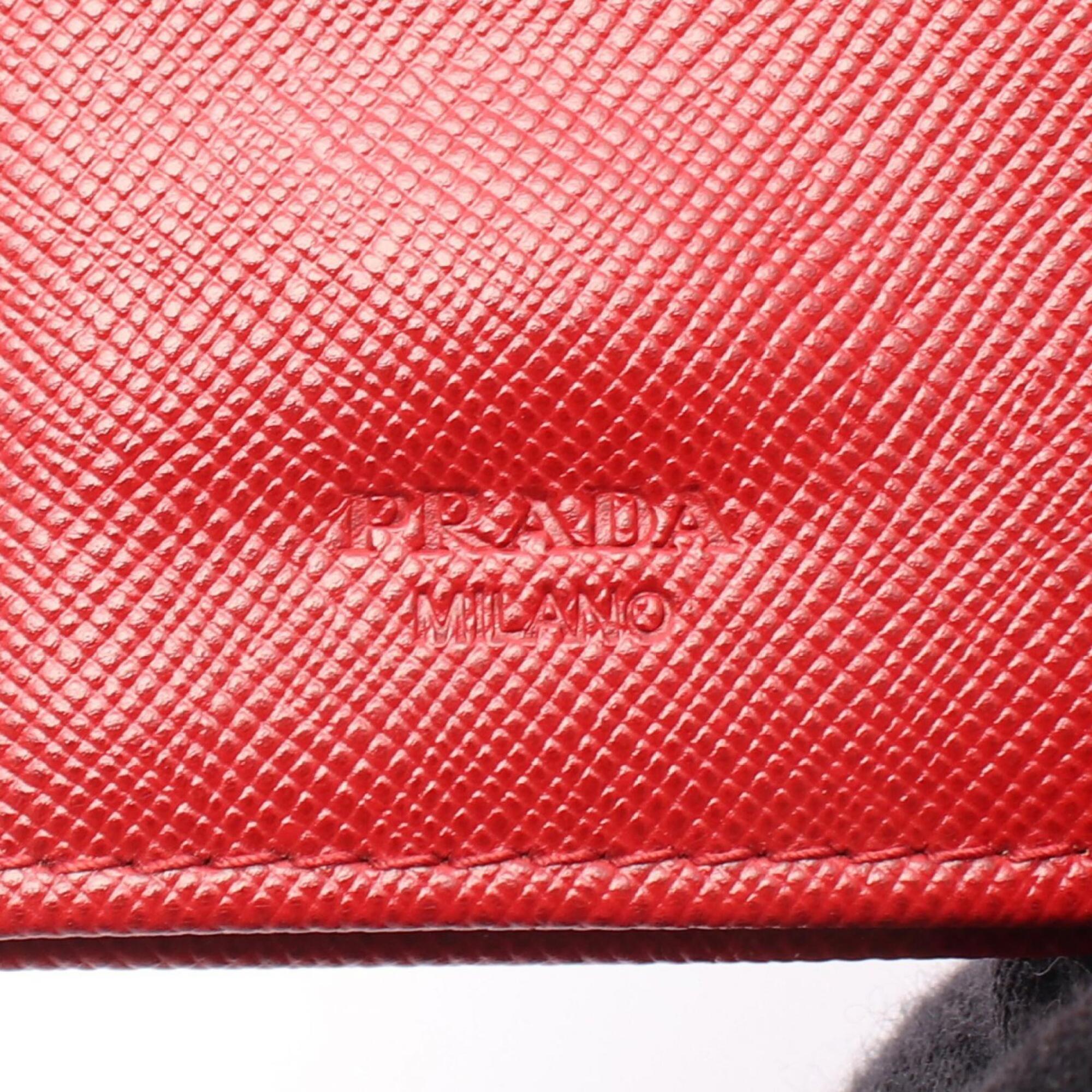 Prada Red Color Saffiano Wallet (Bi-Fold) (Pre-Owned)
