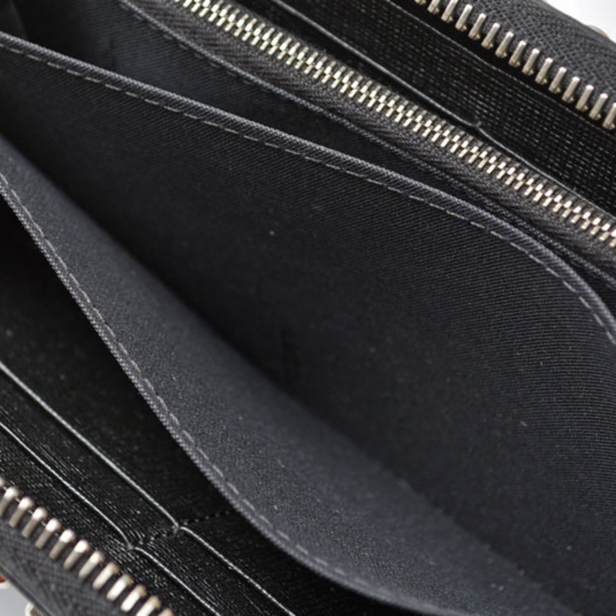 Fendi Black Leather Long Wallet (Bi-Fold) (Pre-Owned)