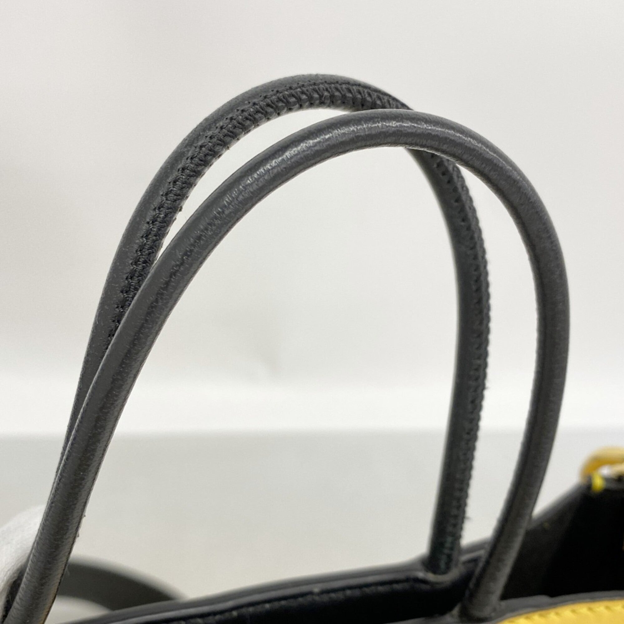 Fendi Yellow Leather Handbag (Pre-Owned)