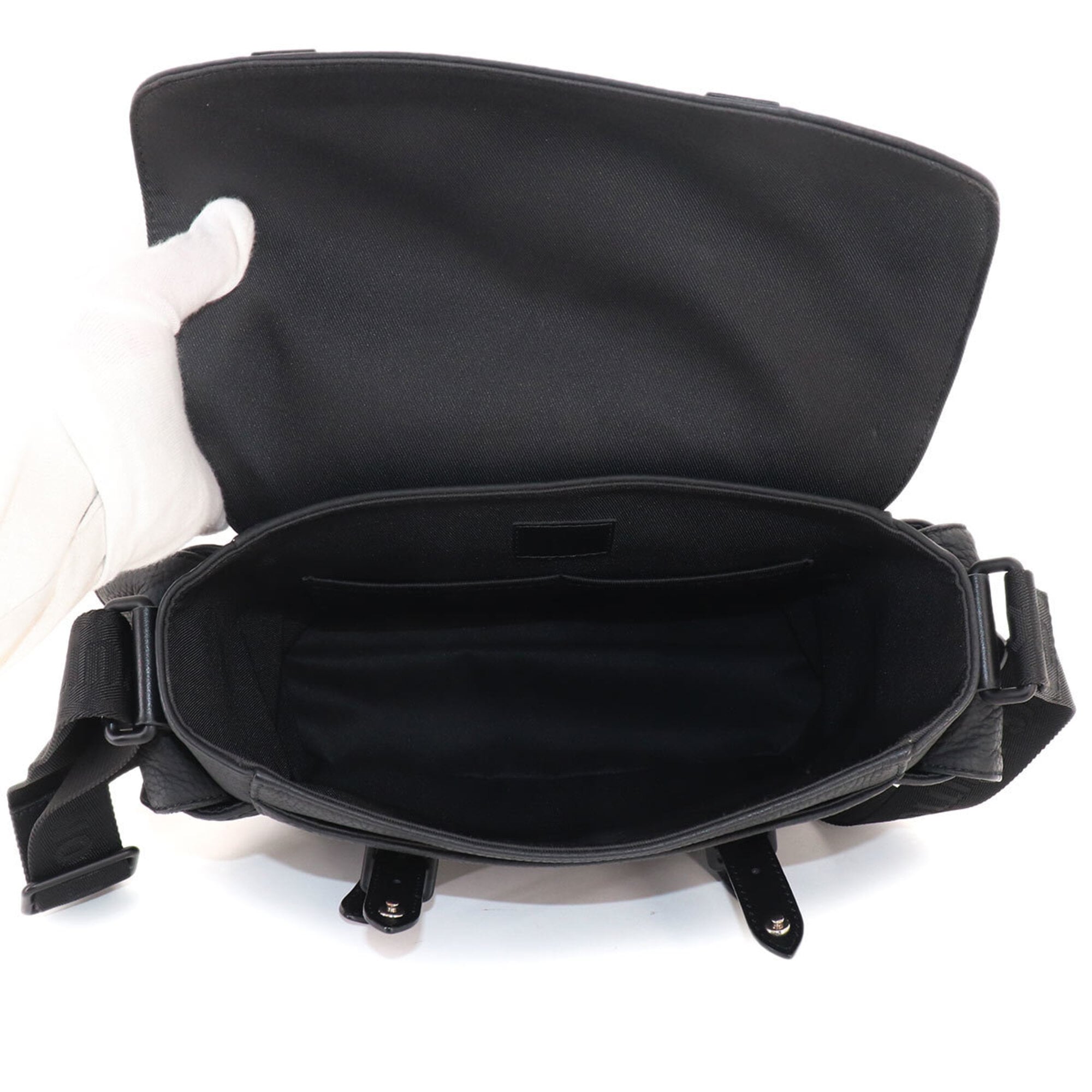 Louis Vuitton Noir Leather Messenger Bag Shoulder Bag (Pre-Owned)