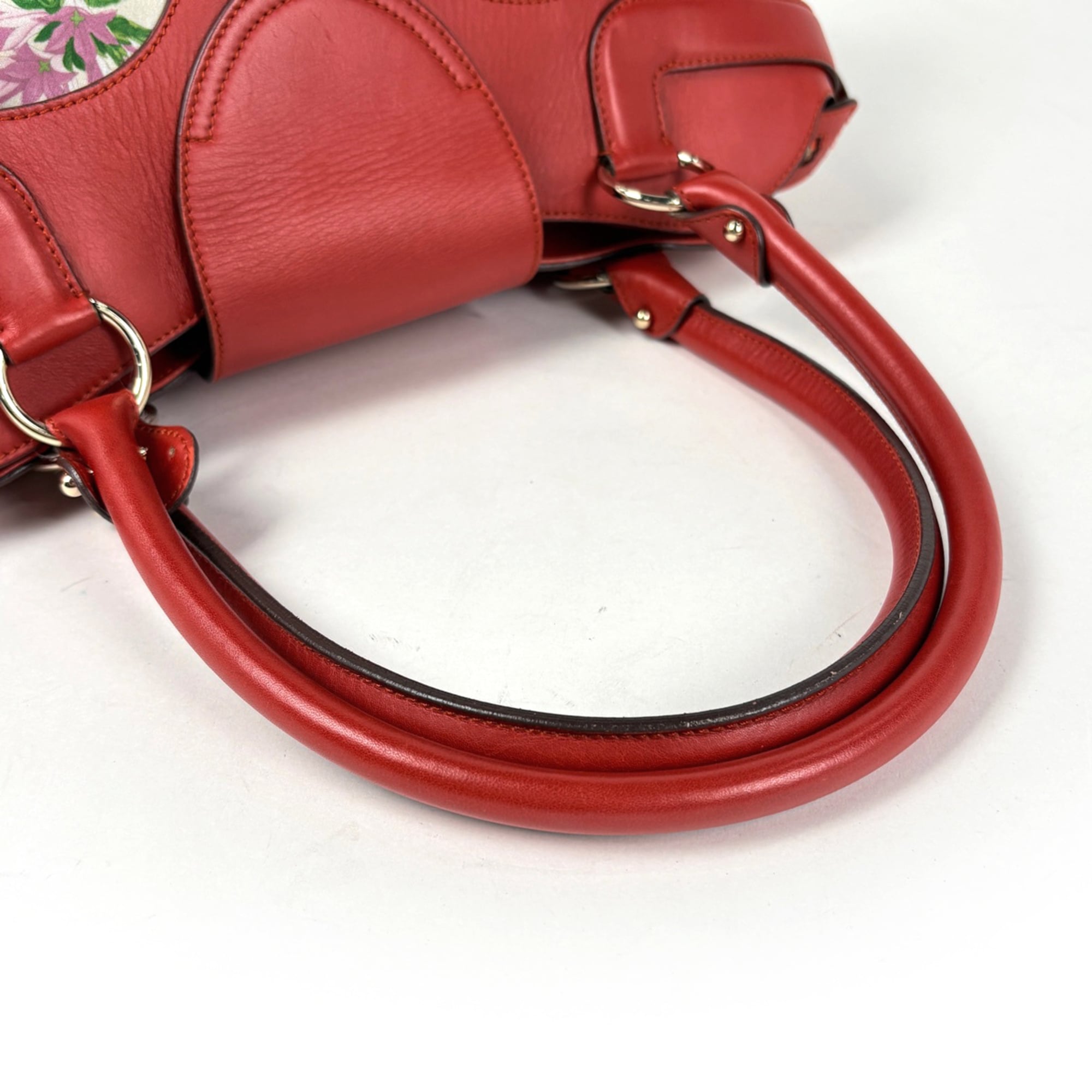 Salvatore Ferragamo Red Color White Canvas Leather Shoulder Bag (Pre-Owned)