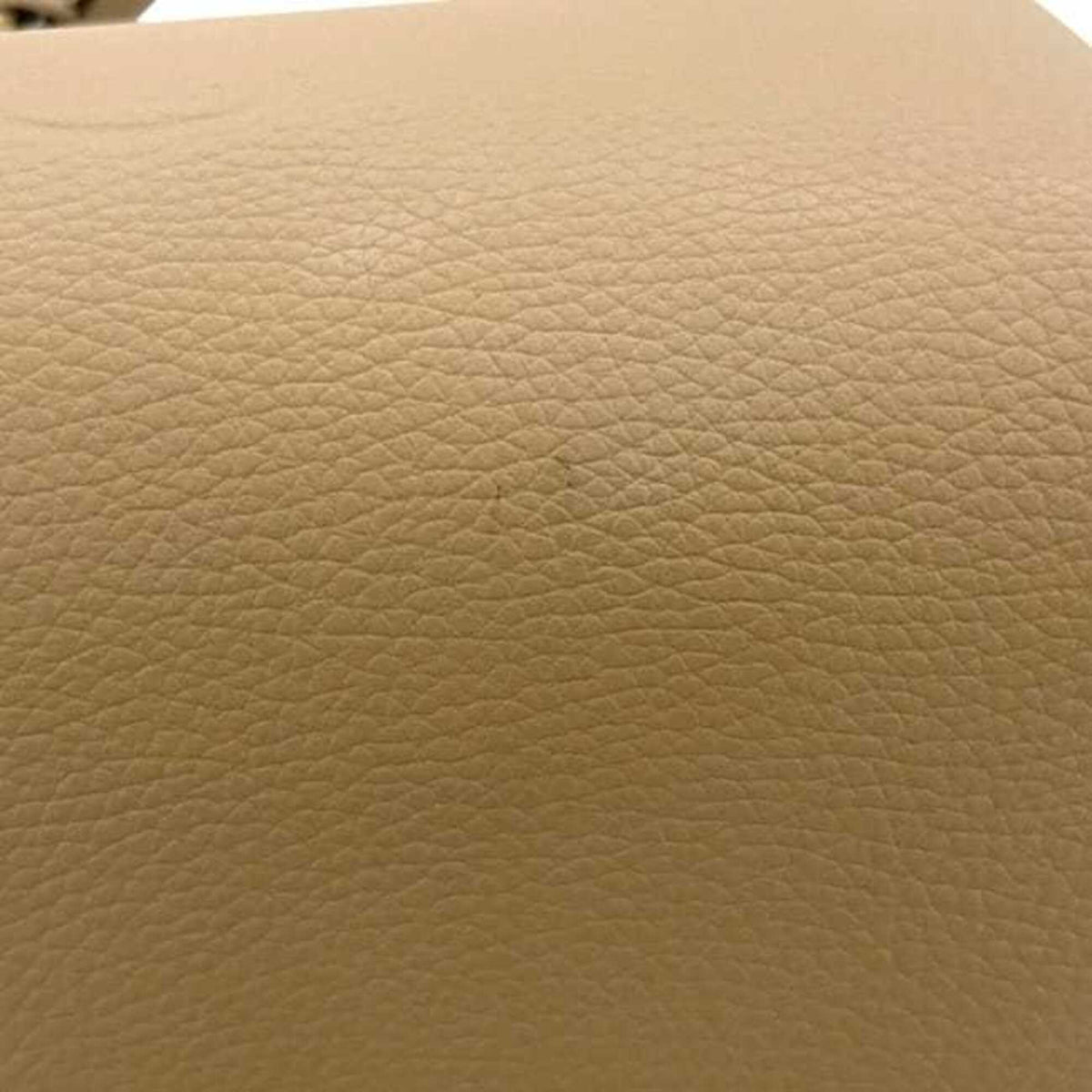 Tod's Beige Yellow Leather Handbag (Pre-Owned)