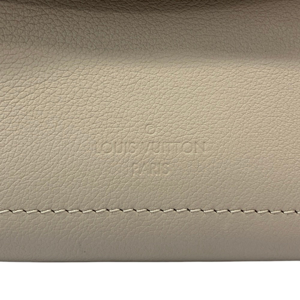 Louis Vuitton Grayish Leather Shoulder Bag (Pre-Owned)