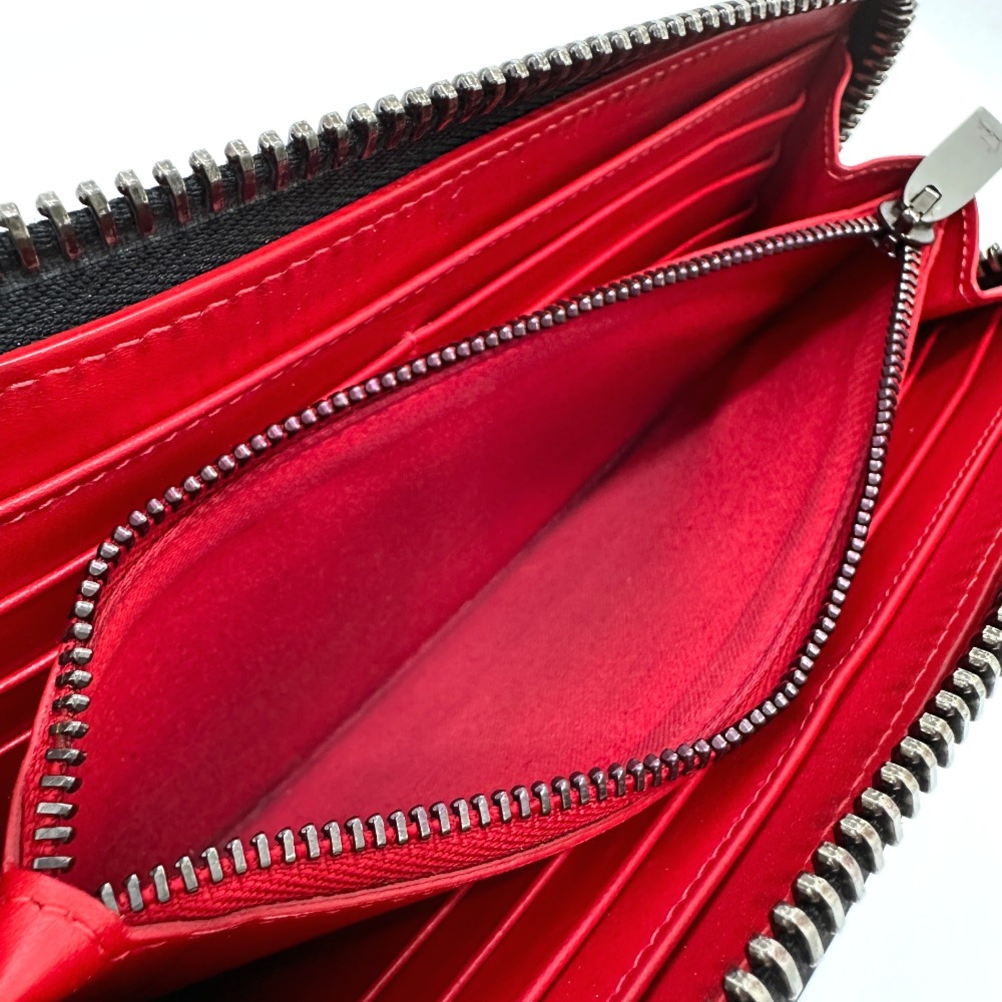 Christian Louboutin Black Leather Long Wallet (Bi-Fold) (Pre-Owned)