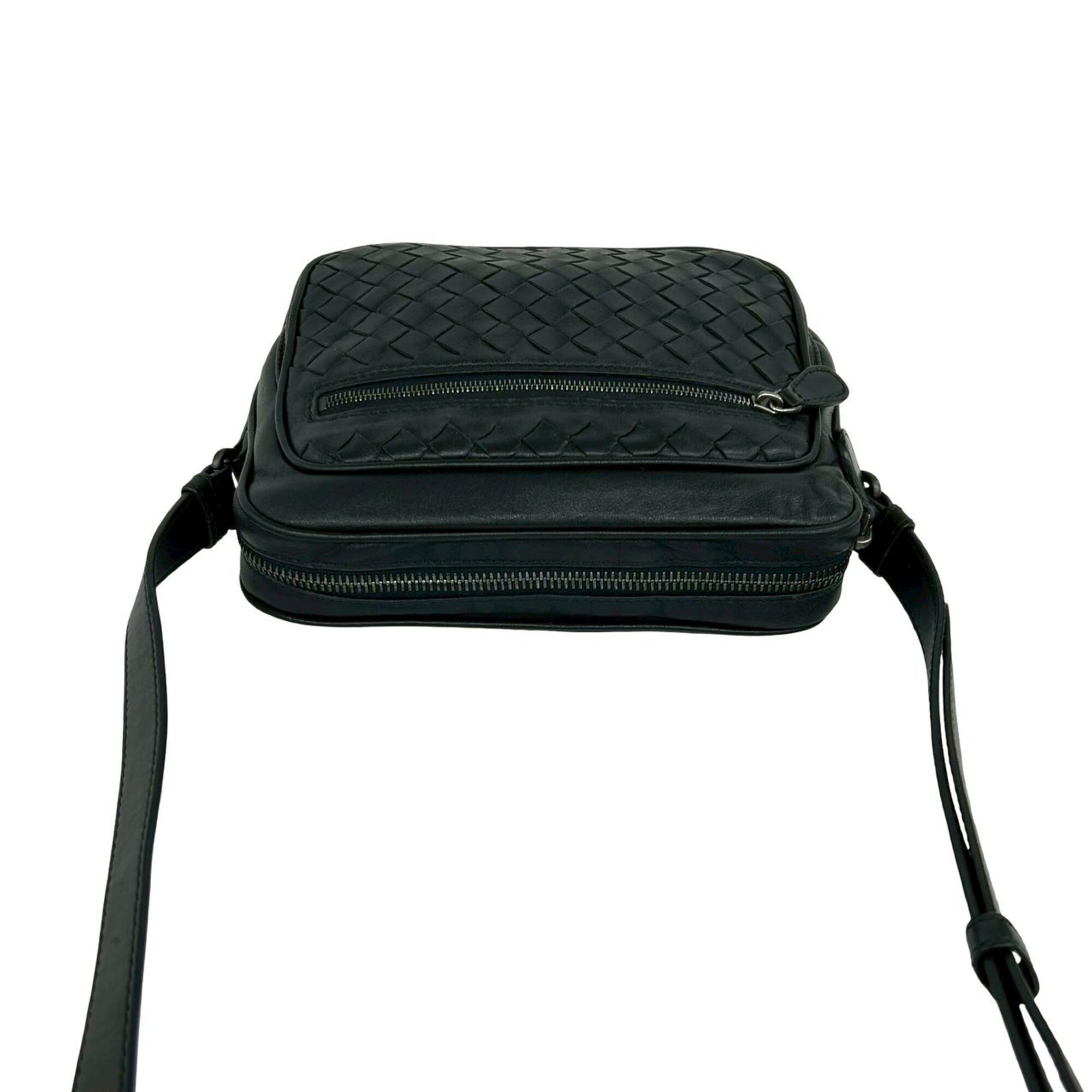 Bottega Veneta Black Leather Pochette Shoulder Bag (Pre-Owned)