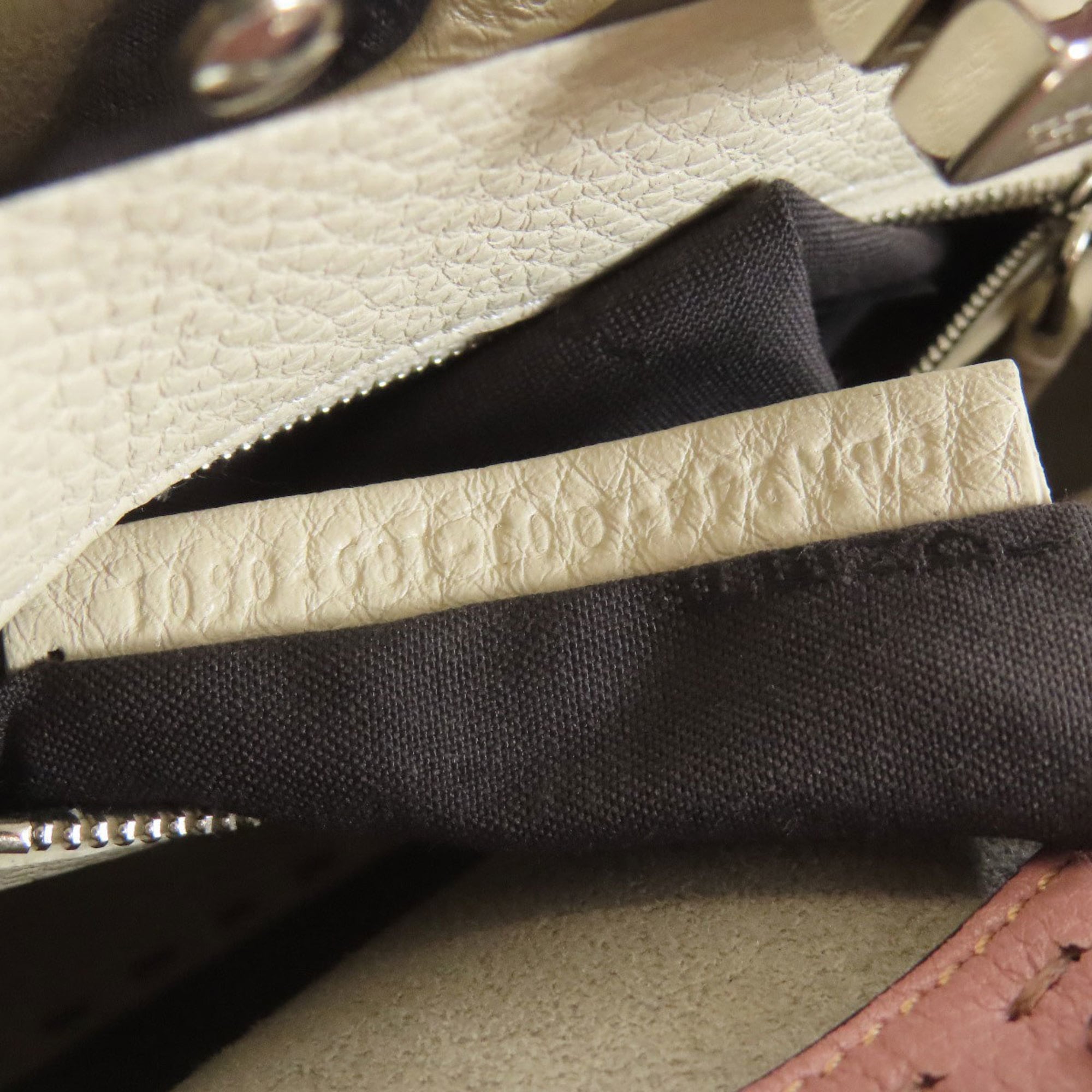 Fendi Pink Leather Handbag (Pre-Owned)