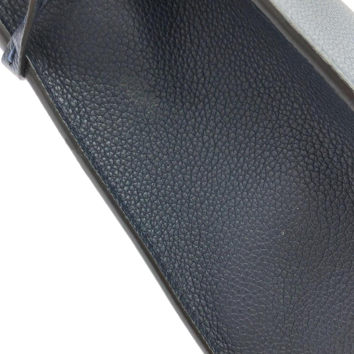 Fendi Blue Navy Leather Handbag (Pre-Owned)