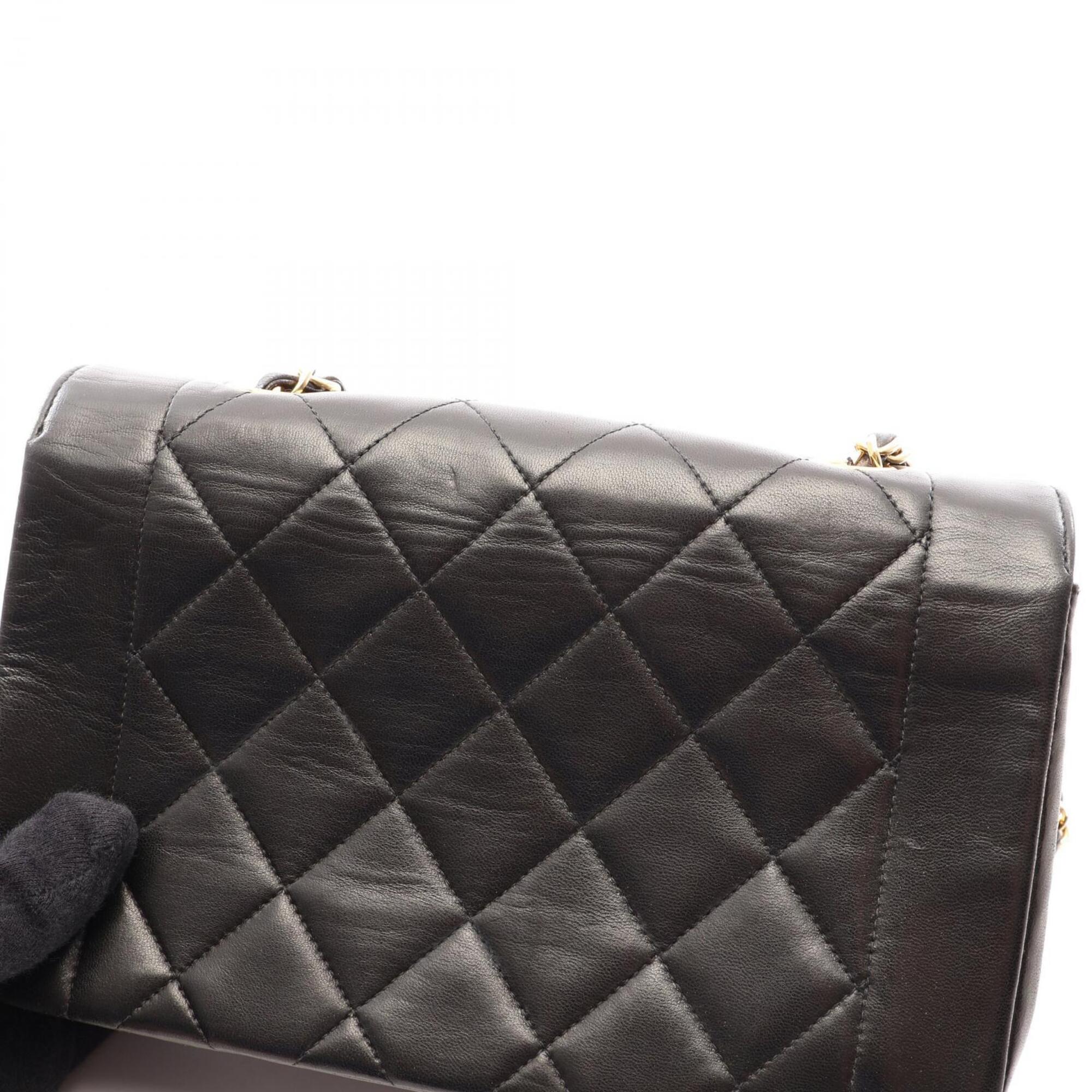 Chanel Black Leather Handbag Shoulder Bag (Pre-Owned)