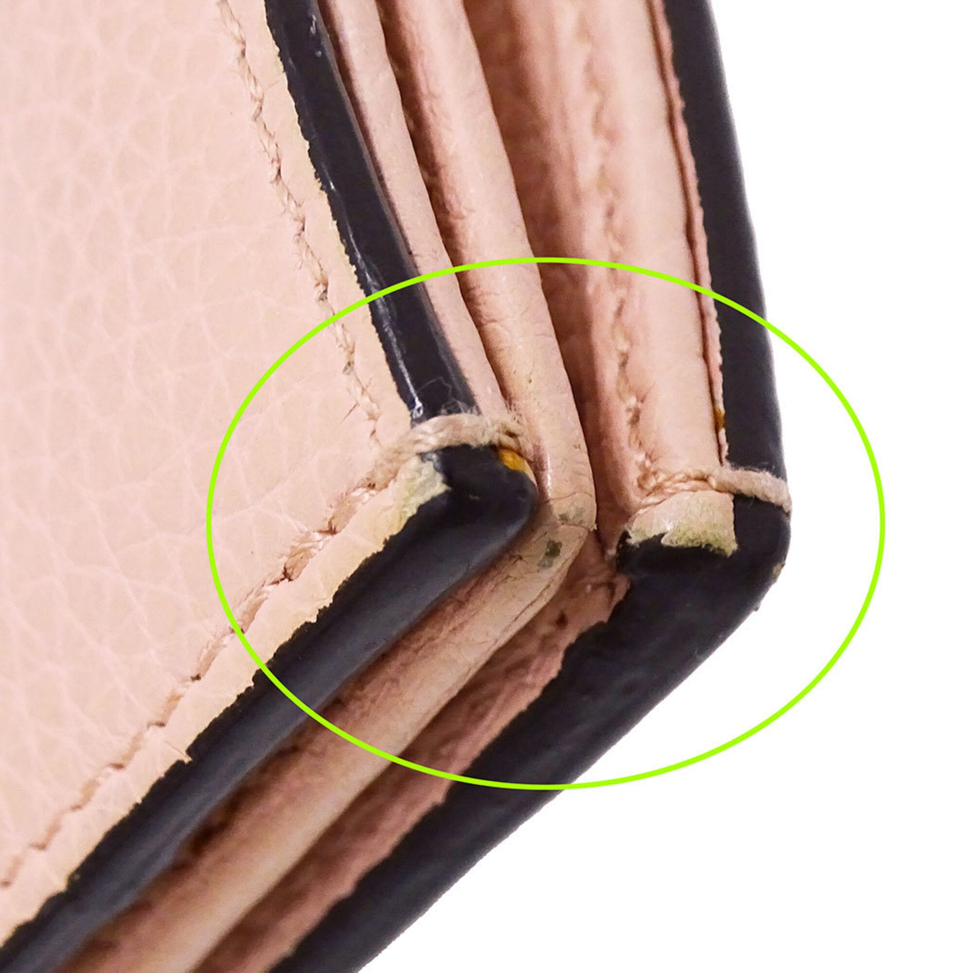 Gucci Pink Leather Wallet (Bi-Fold) (Pre-Owned)