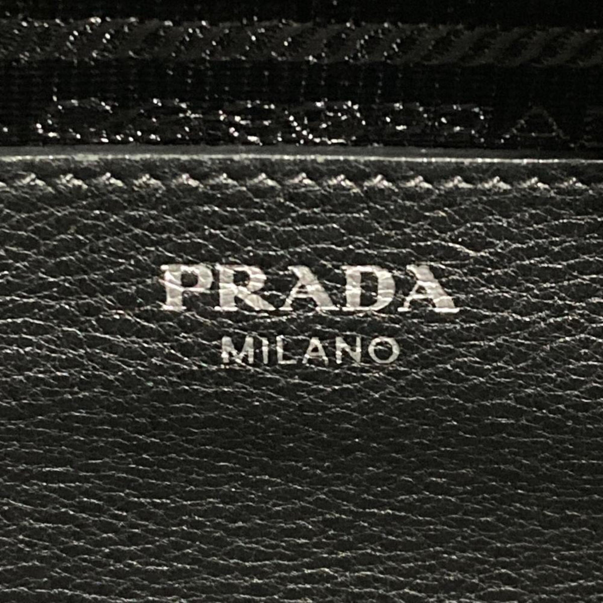 Prada Black Leather Handbag Shoulder Bag (Pre-Owned)