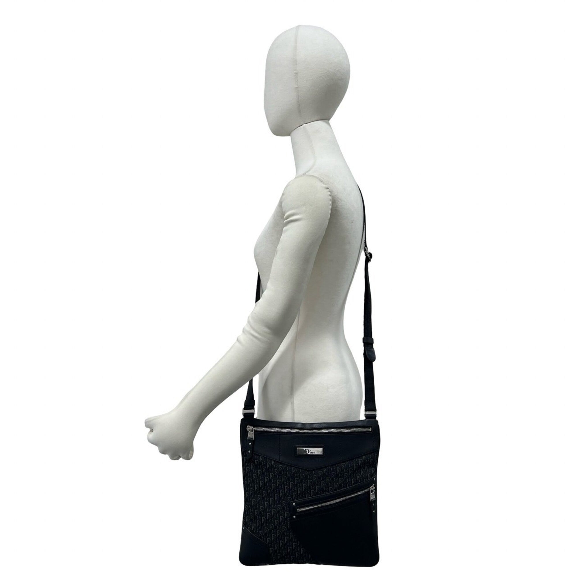 Christian Dior Black Leather Canvas Shoulder Bag (Pre-Owned)