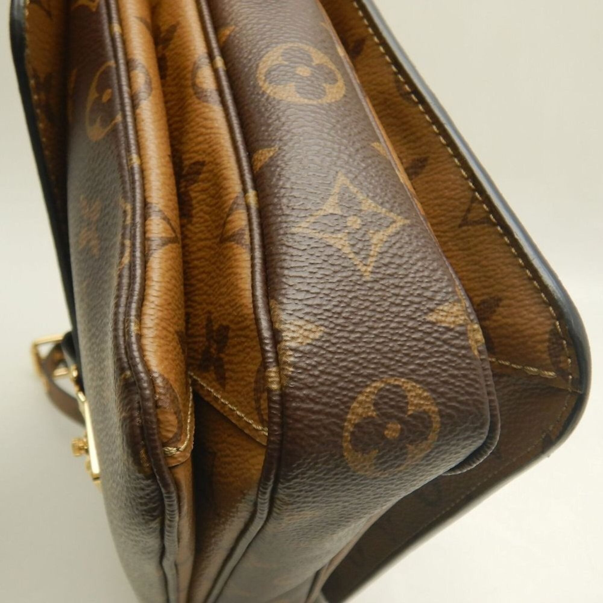 Louis Vuitton Brown Monogram Handbag (Pre-Owned)