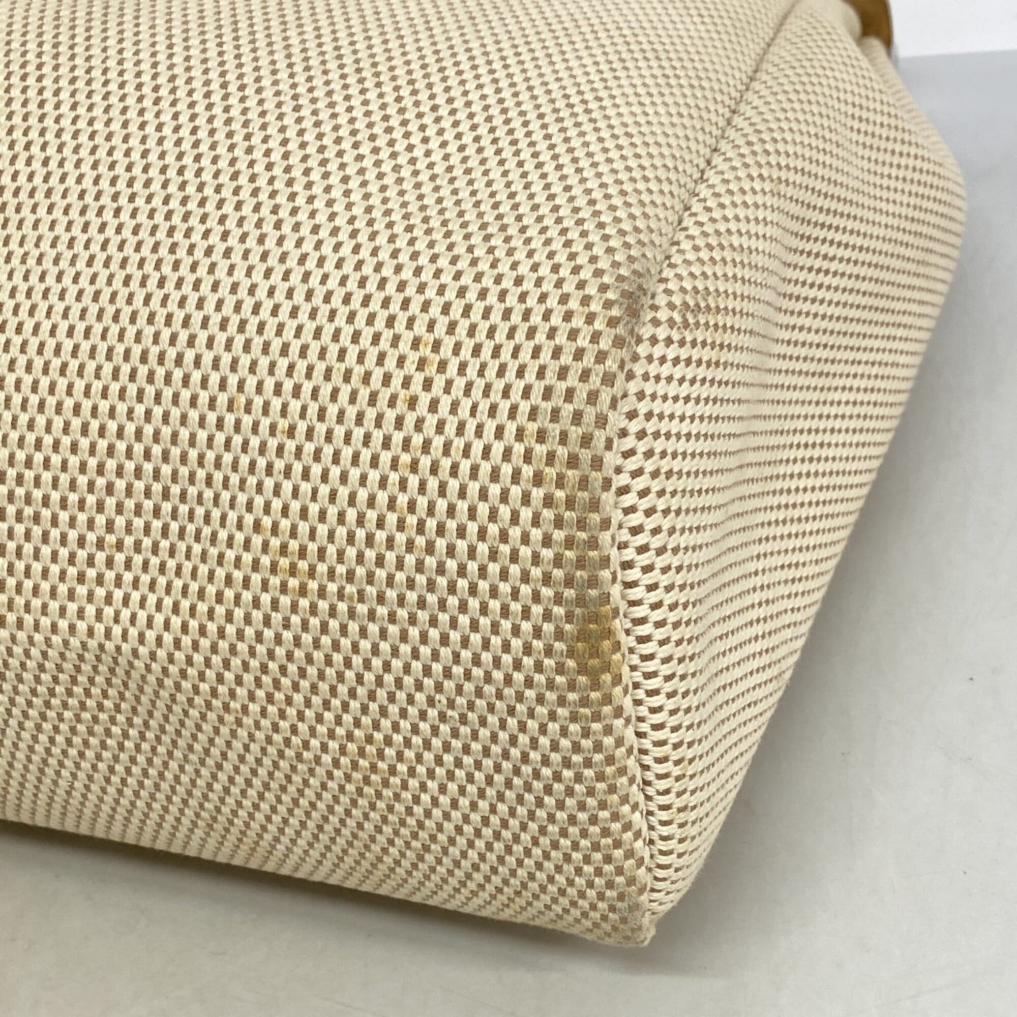 Hermes Natural Handbag (Pre-Owned)