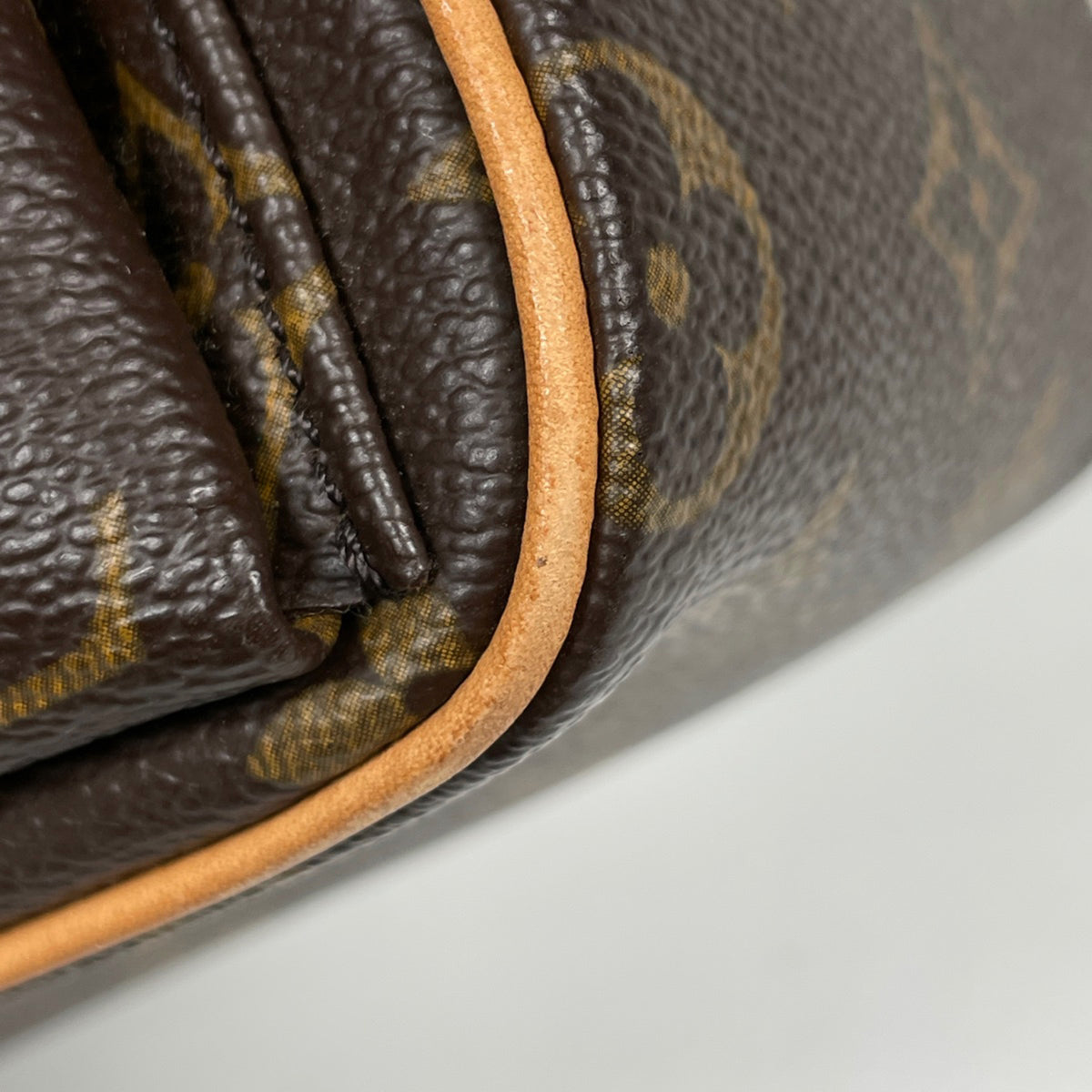 Louis Vuitton Brown Monogram Handbag Shoulder Bag (Pre-Owned)