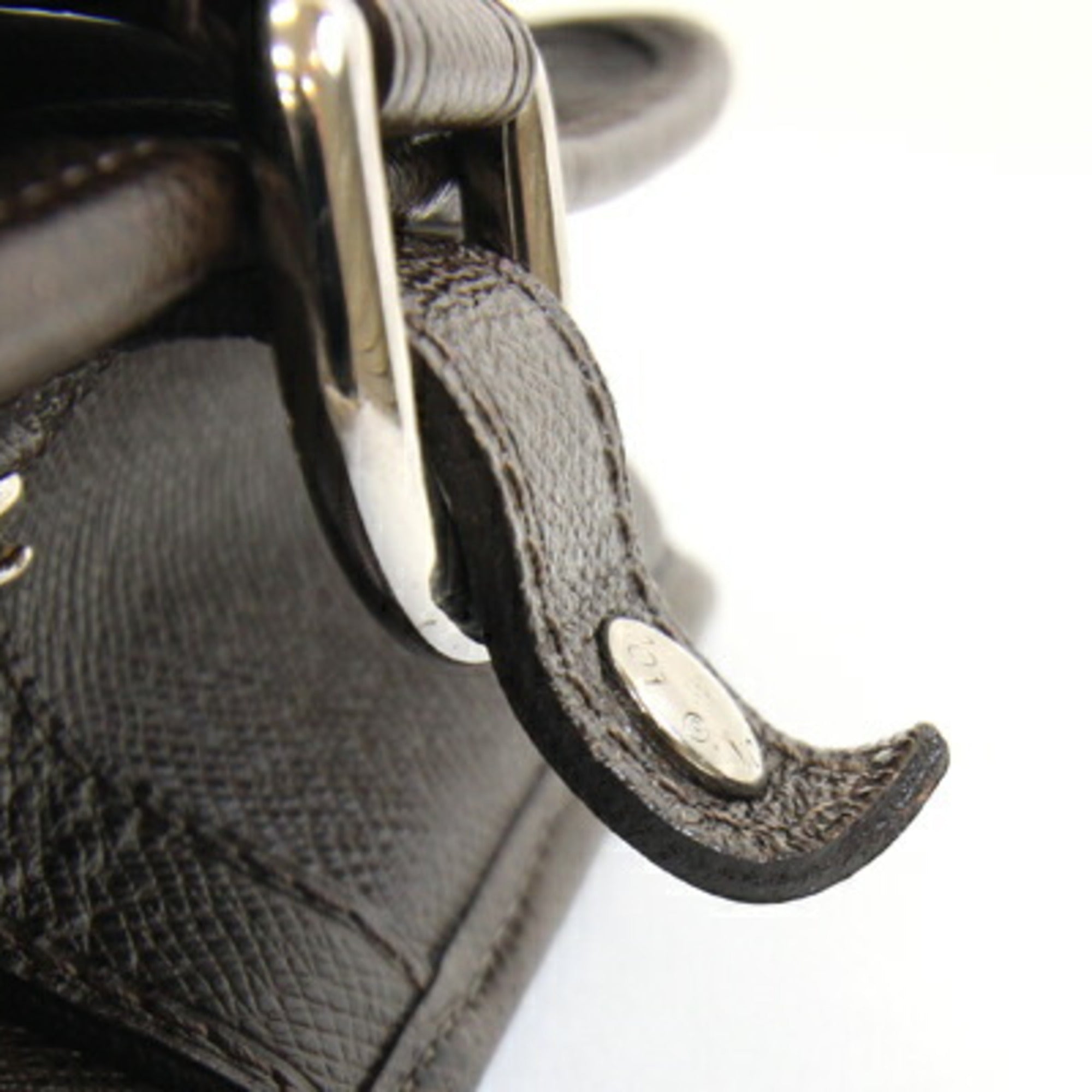Louis Vuitton Taiga Brown Grizzly Taiga Leather Handbag Shoulder Bag (Pre-Owned)