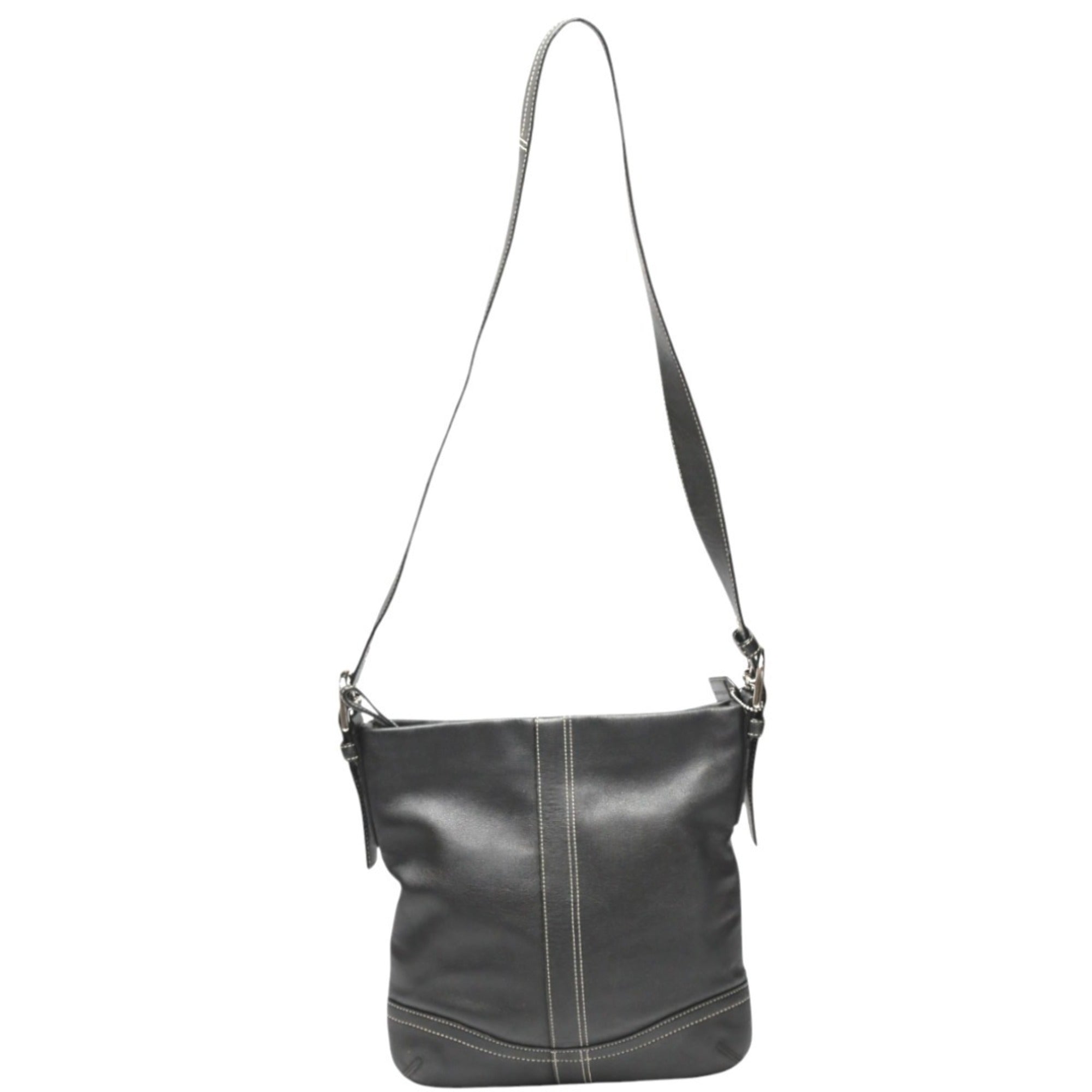 Coach Black Leather Shoulder Bag (Pre-Owned)