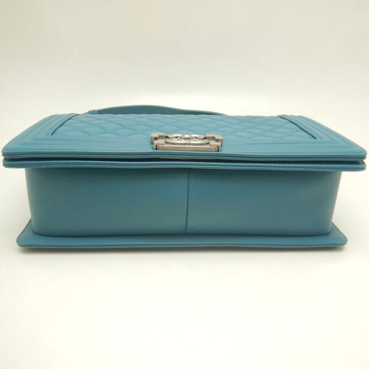 Chanel Matelasse Blue Leather Shoulder Bag (Pre-Owned)