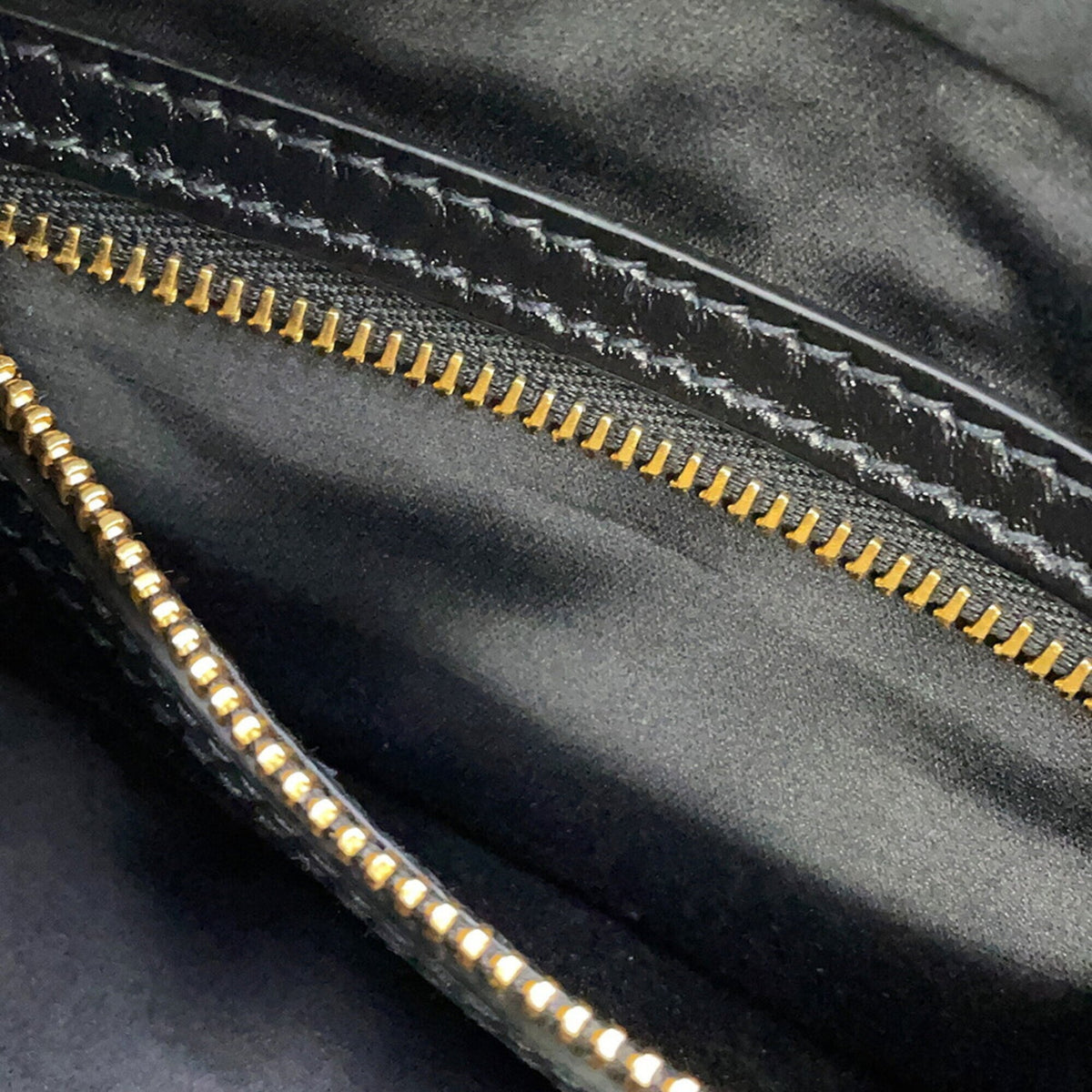 Miu Miu Black Leather Handbag (Pre-Owned)