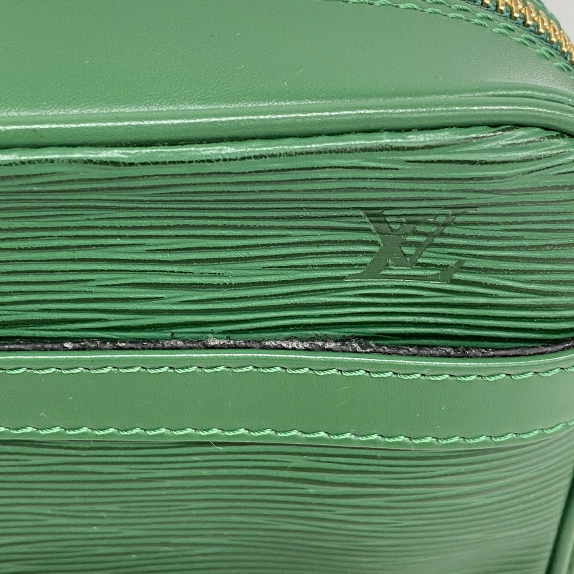 Louis Vuitton Borneo Green Shoulder Bag (Pre-Owned)