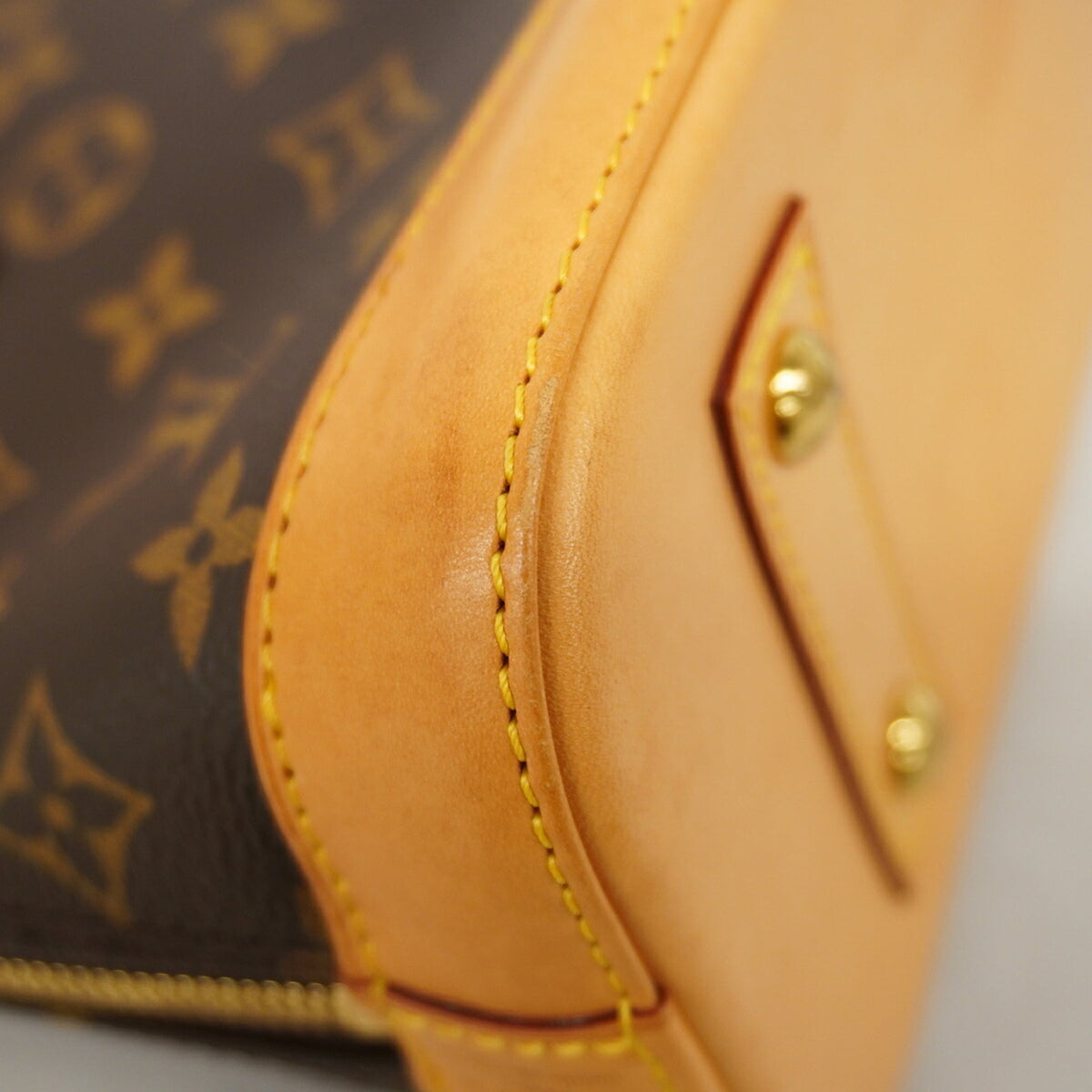Louis Vuitton Brown Handbag (Pre-Owned)