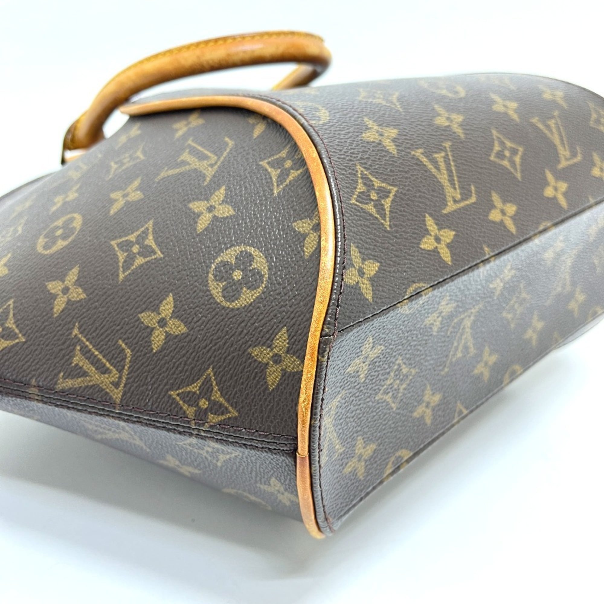 Louis Vuitton Brown Monogram Canvas Handbag (Pre-Owned)