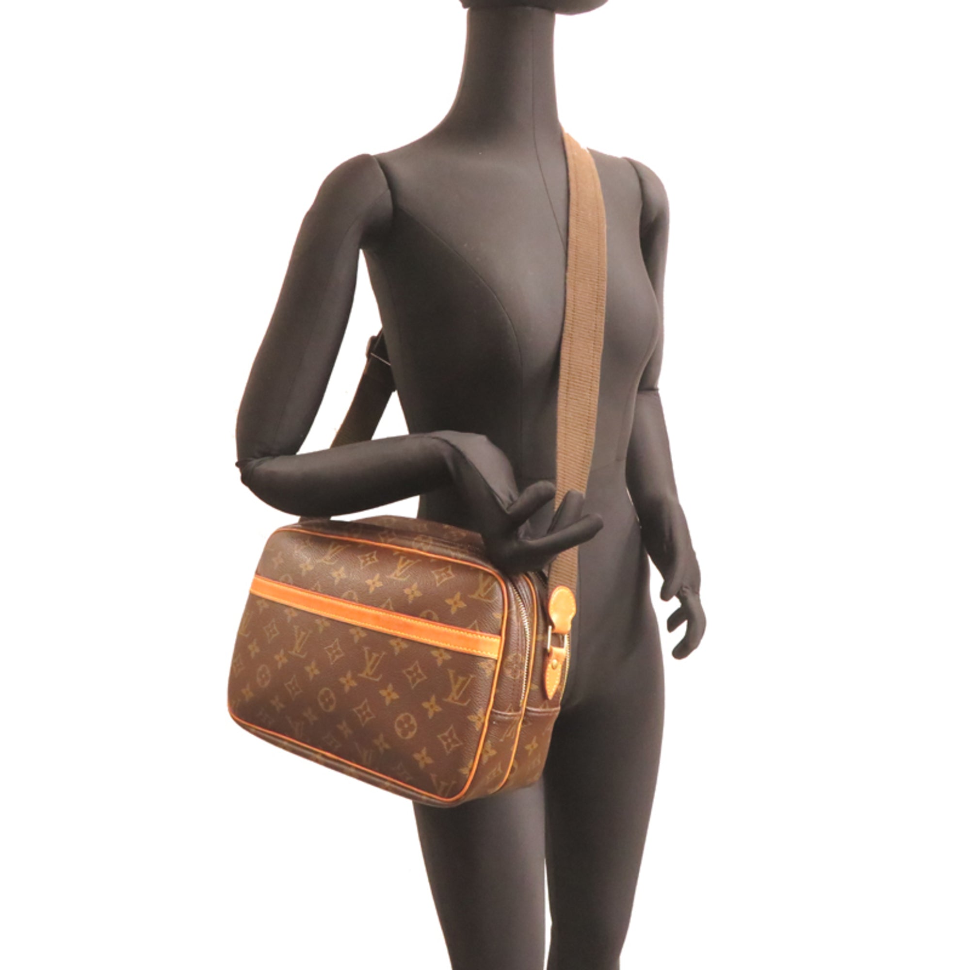Louis Vuitton Brown Monogram Shoulder Bag (Pre-Owned)