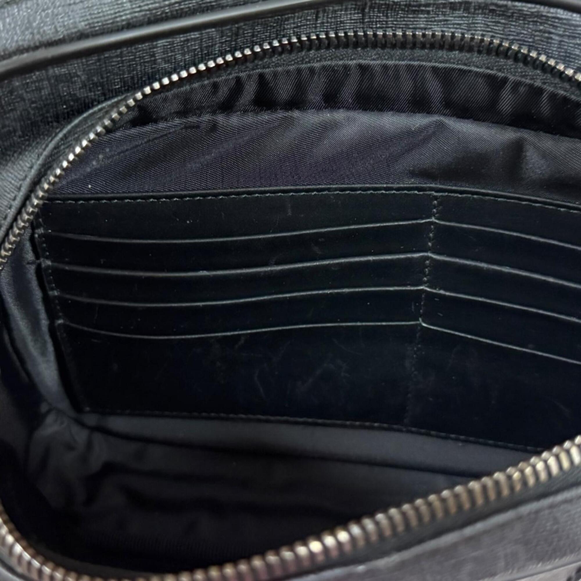 Gucci Black Gg Supreme Handbag (Pre-Owned)