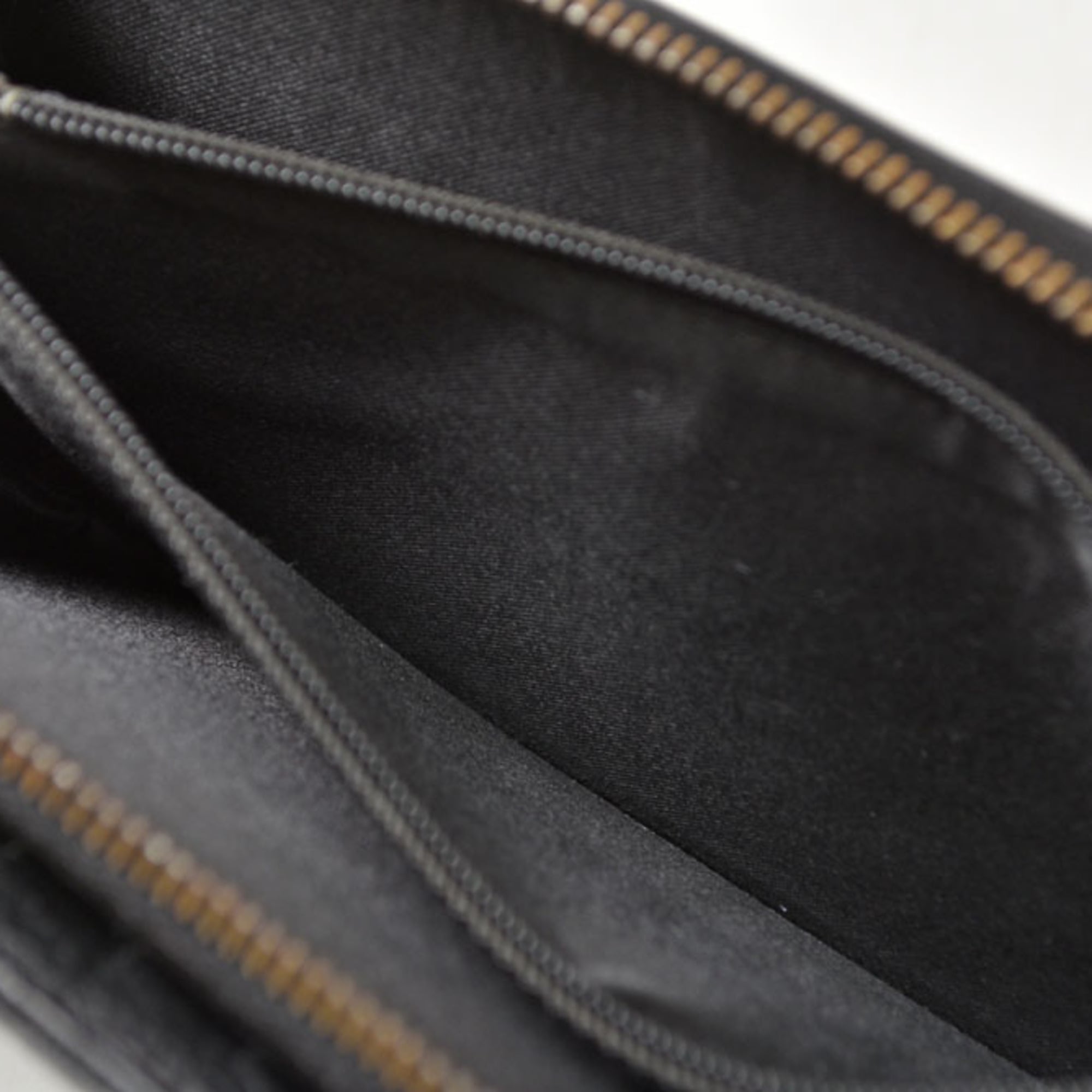 Chanel Black Leather Long Wallet (Bi-Fold) (Pre-Owned)