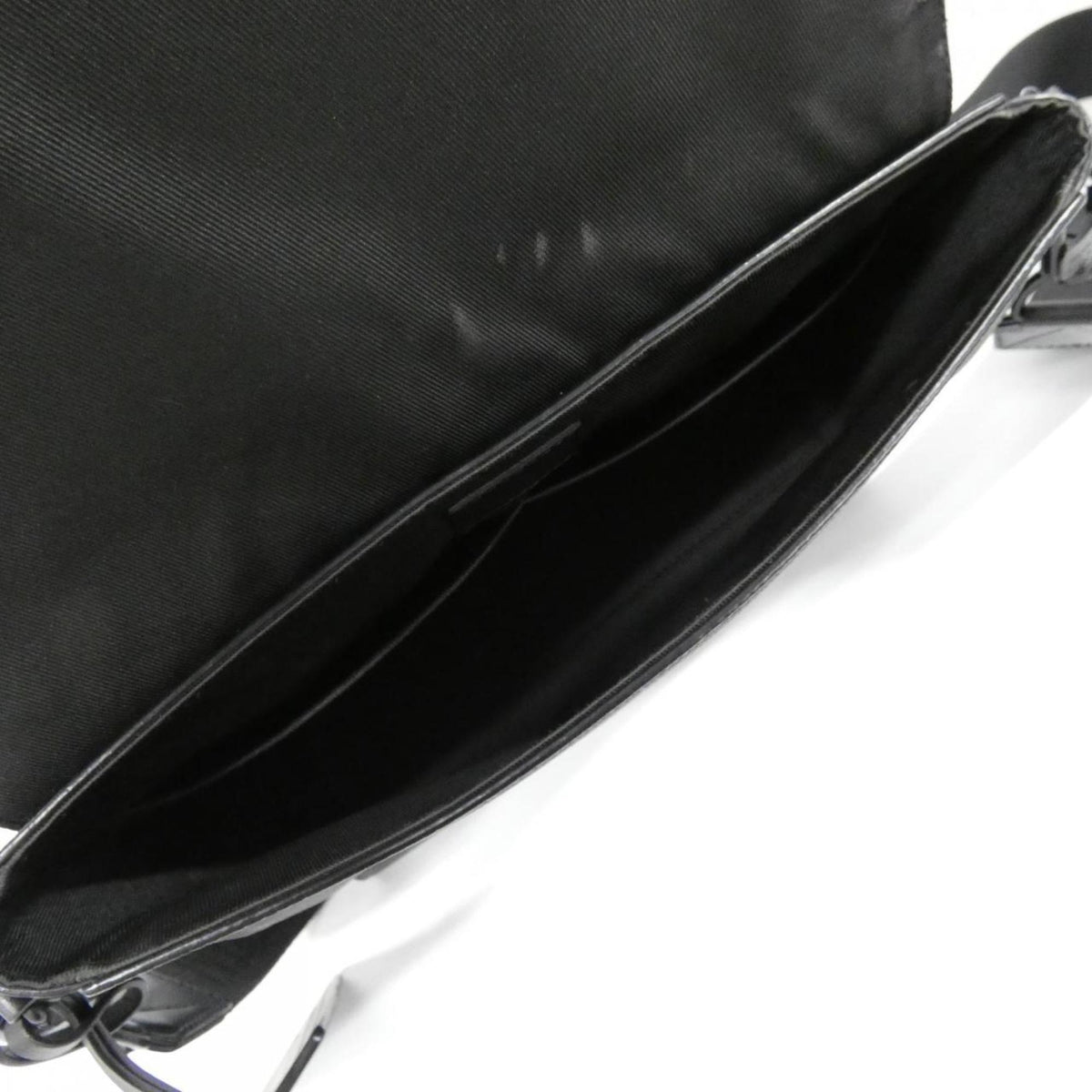 Louis Vuitton Black Leather Shoulder Bag (Pre-Owned)