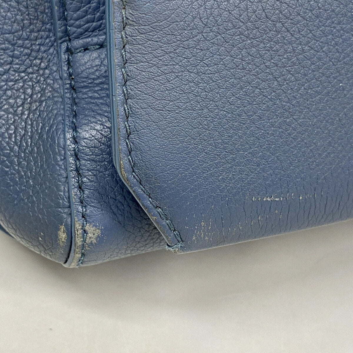 Louis Vuitton Blue Shoulder Bag (Pre-Owned)