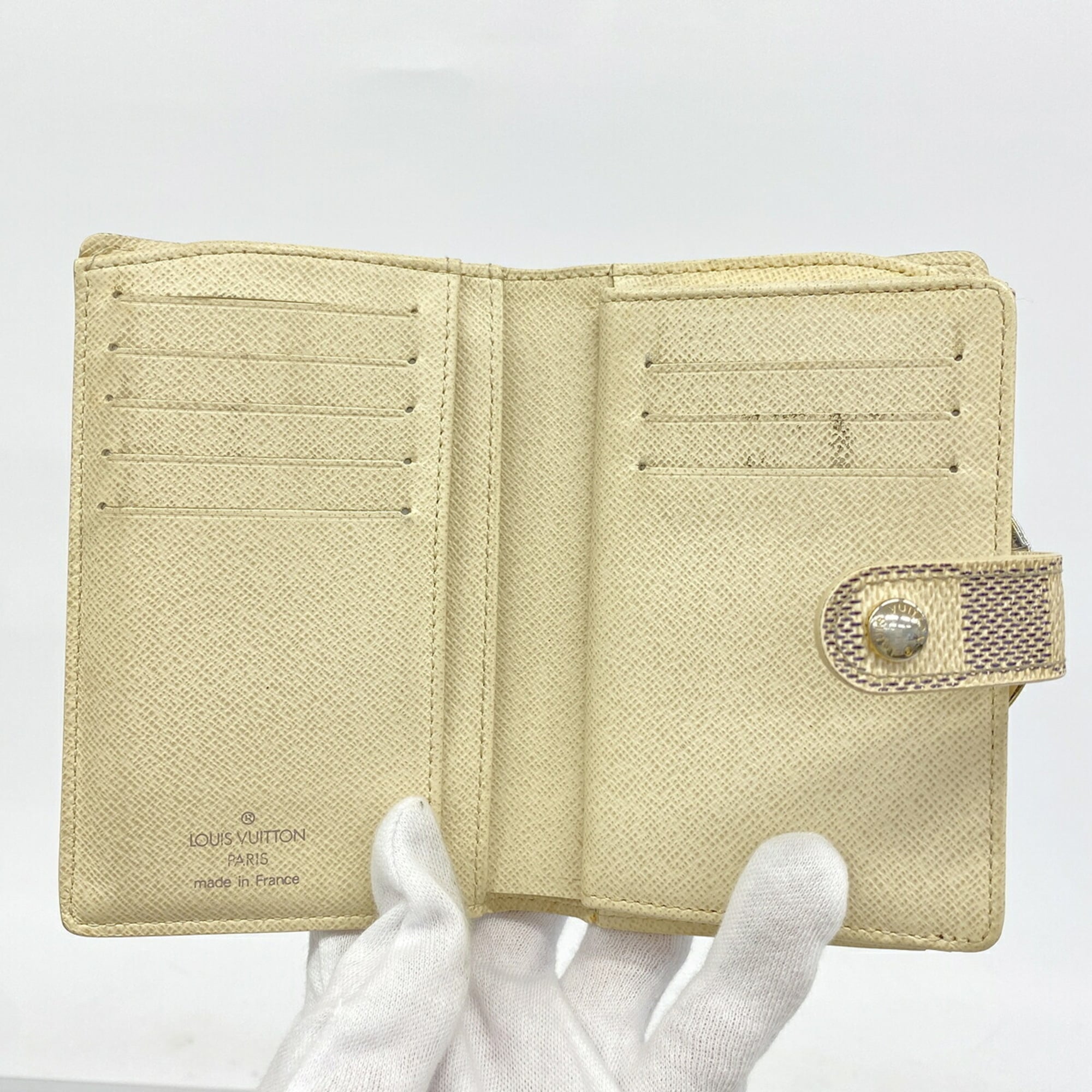 Louis Vuitton White Wallet (Bi-Fold) (Pre-Owned)