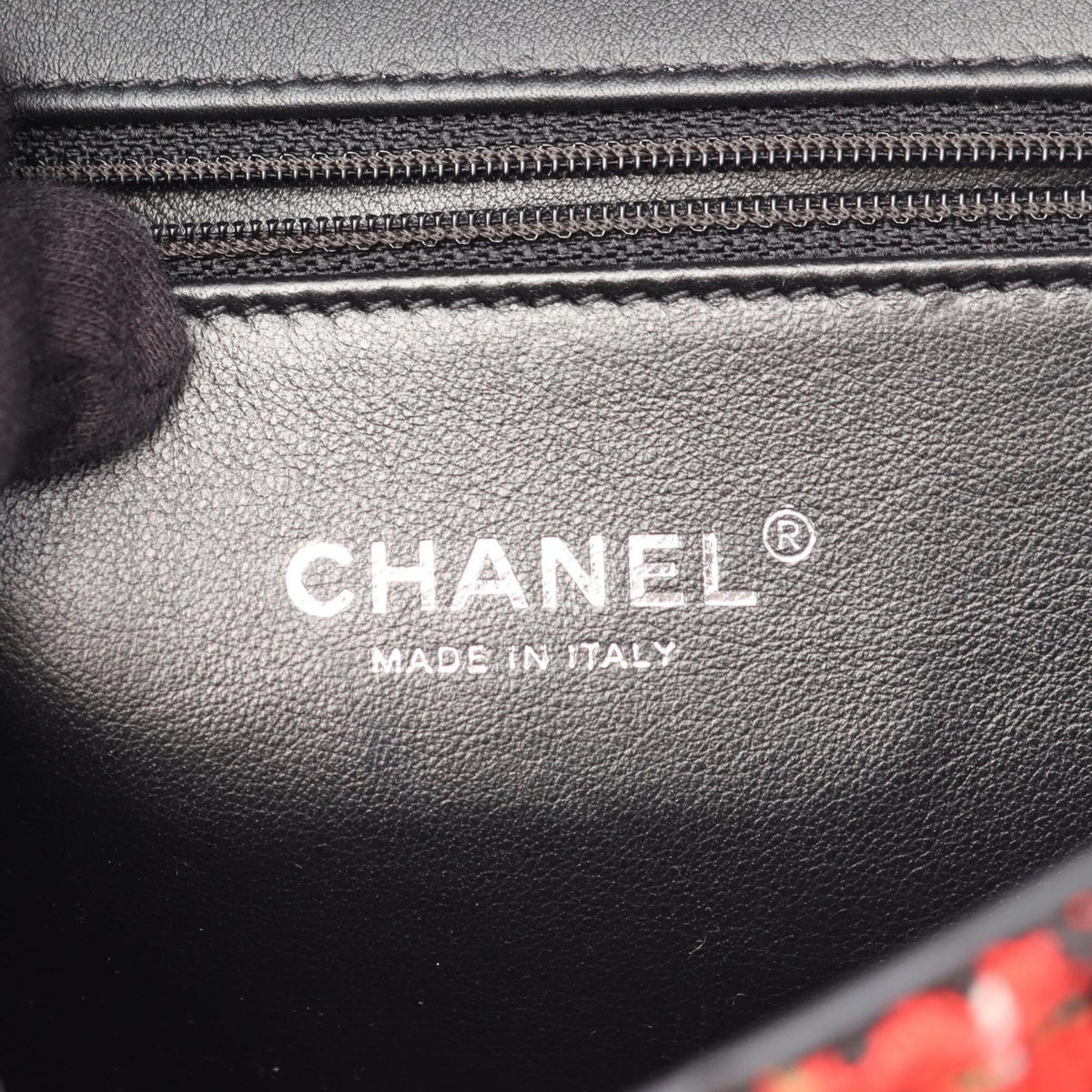 Chanel Black Multi-Color Red Color Fabric Leather Shoulder Bag (Pre-Owned)