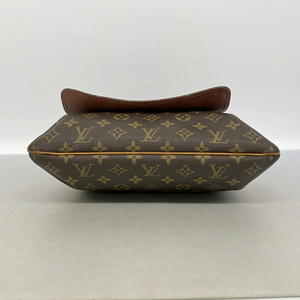 Louis Vuitton Brown Shoulder Bag (Pre-Owned)