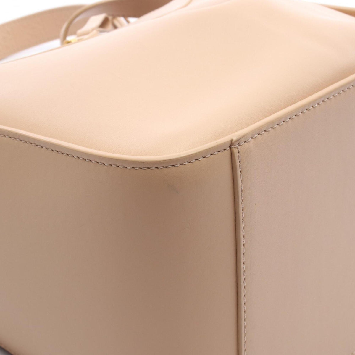 Loewe Beige Leather Handbag (Pre-Owned)