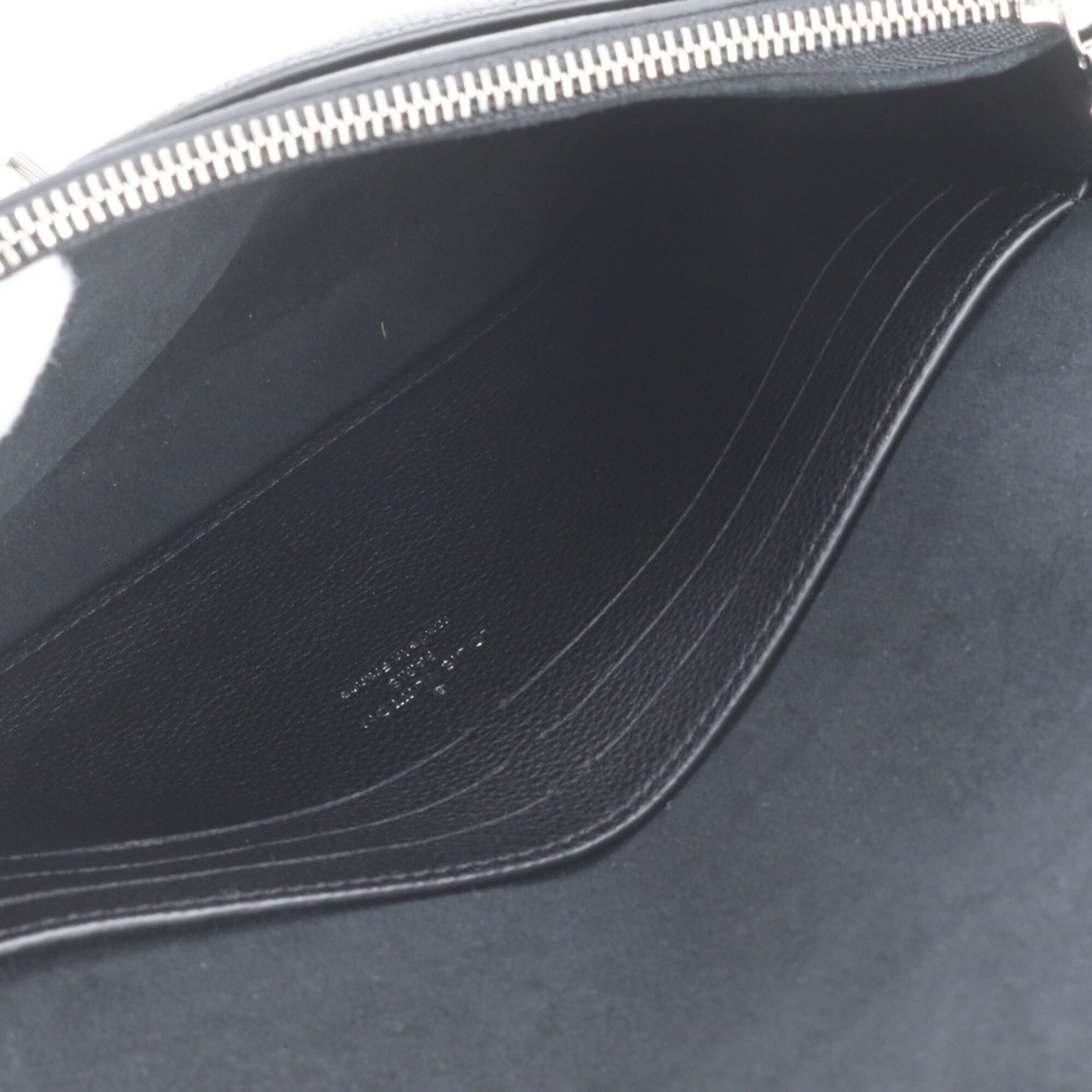 Louis Vuitton Noir Leather Clutch Bag Pochette Shoulder Bag (Pre-Owned)