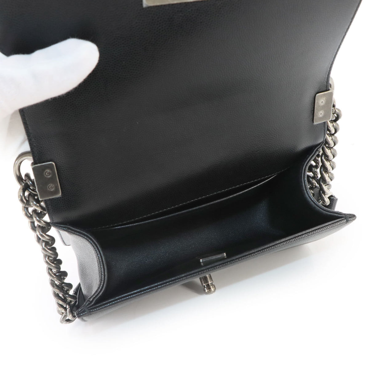Chanel Boy Chanel Black Grained Calfskin Handbag Shoulder Bag (Pre-Owned)